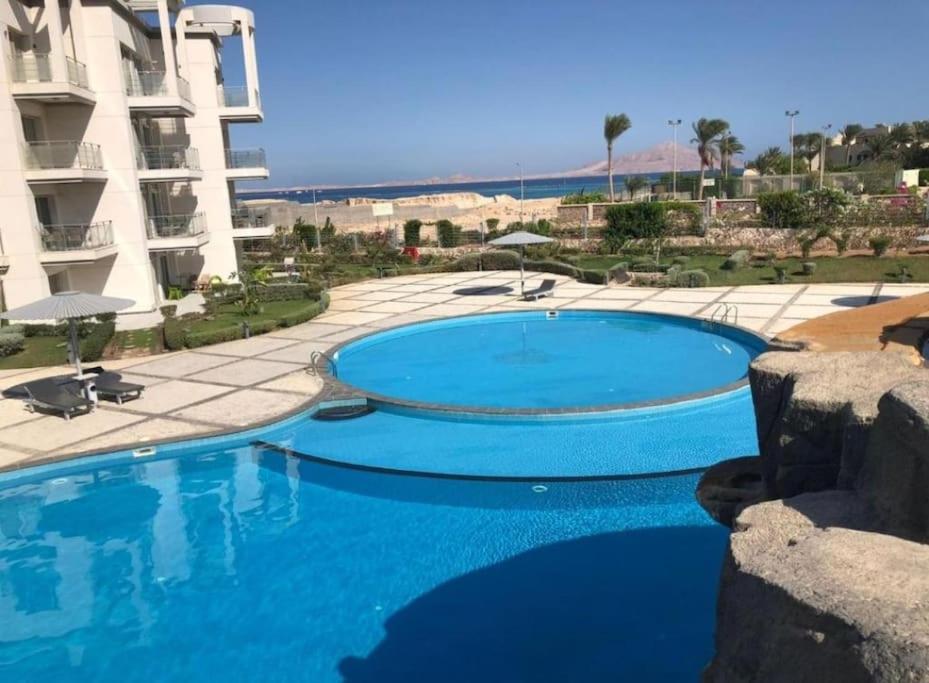 SUNNY BEACH resort apartment for rent in Montazah