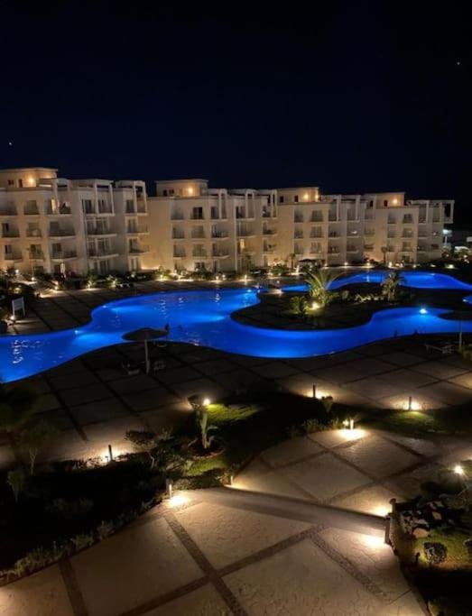 SUNNY BEACH resort apartment for rent in Montazah