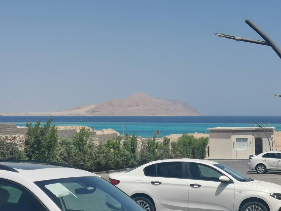 SUNNY BEACH resort apartment for rent in Montazah