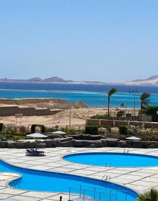 SUNNY BEACH resort apartment for rent in Montazah