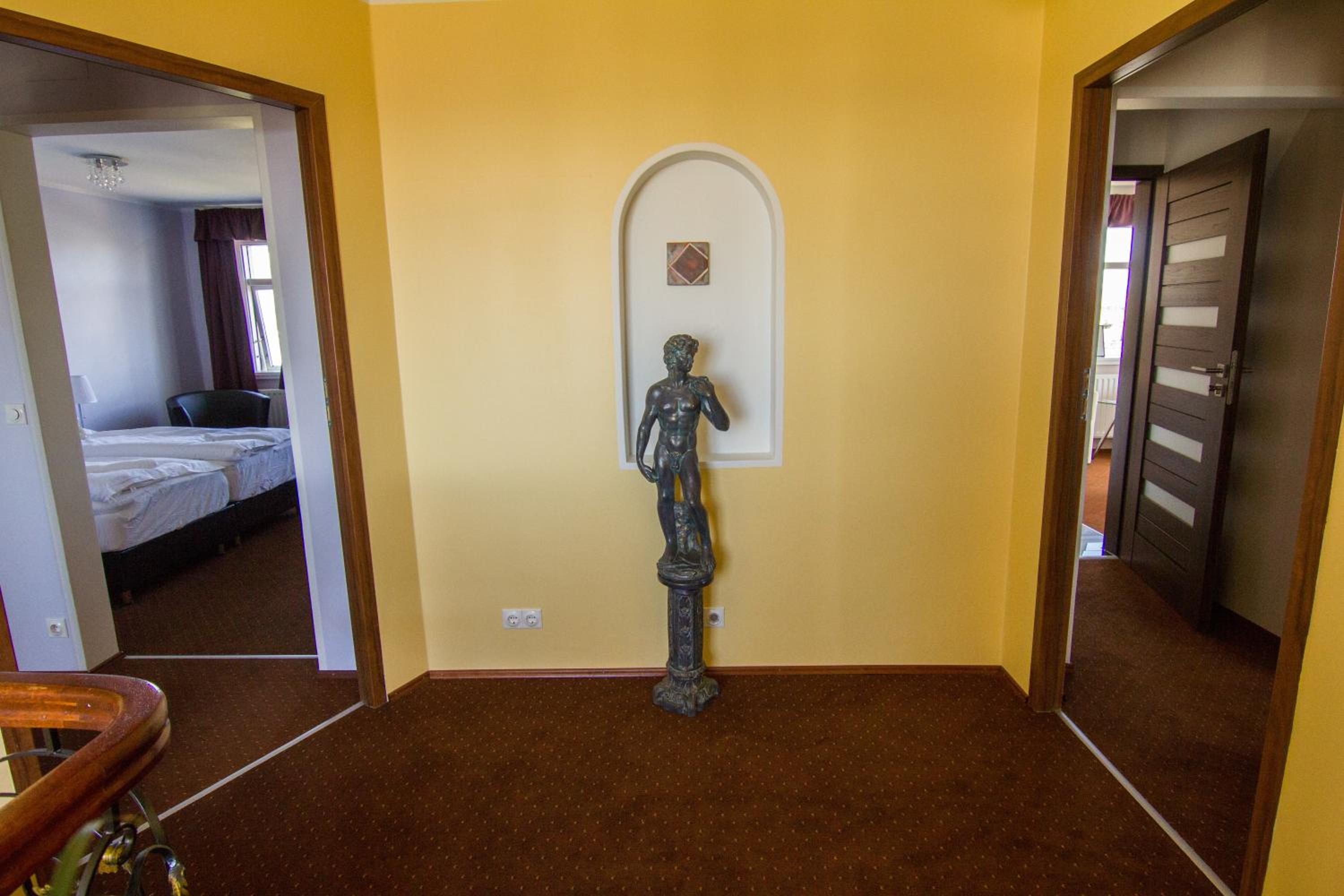 Kiljan Apartments & Rooms