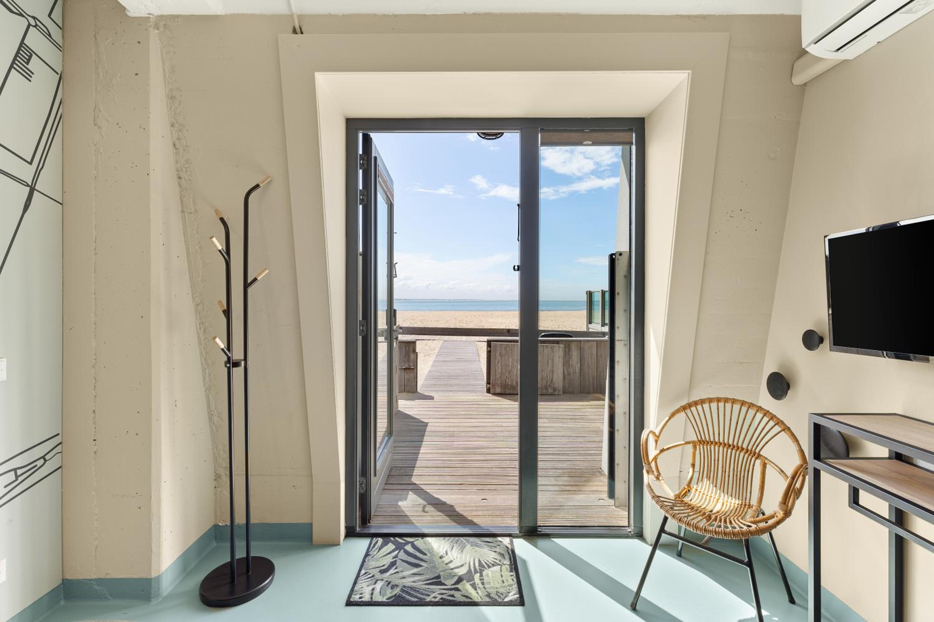 Beachrooms Pier 7 view 5