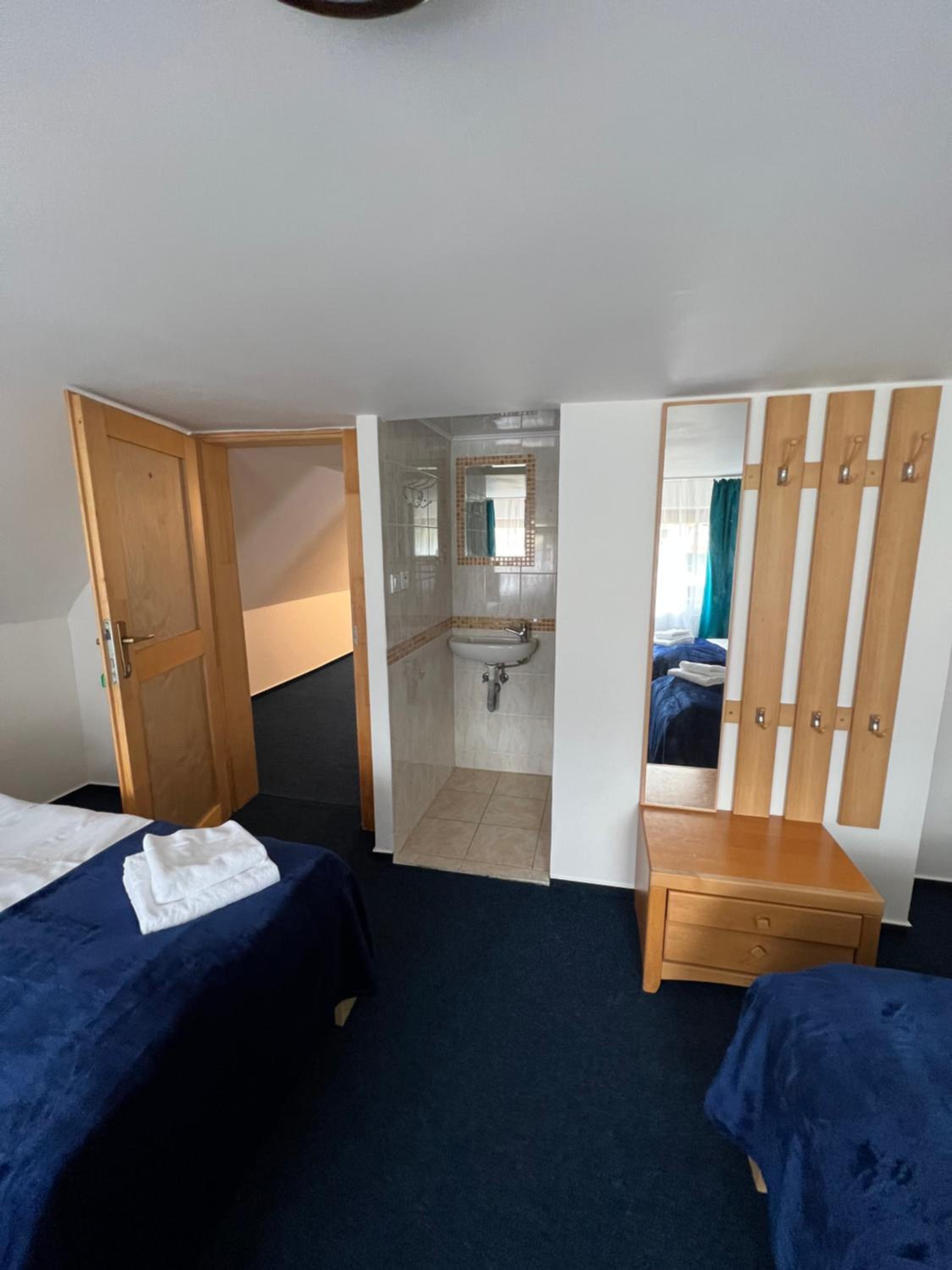 7Rooms