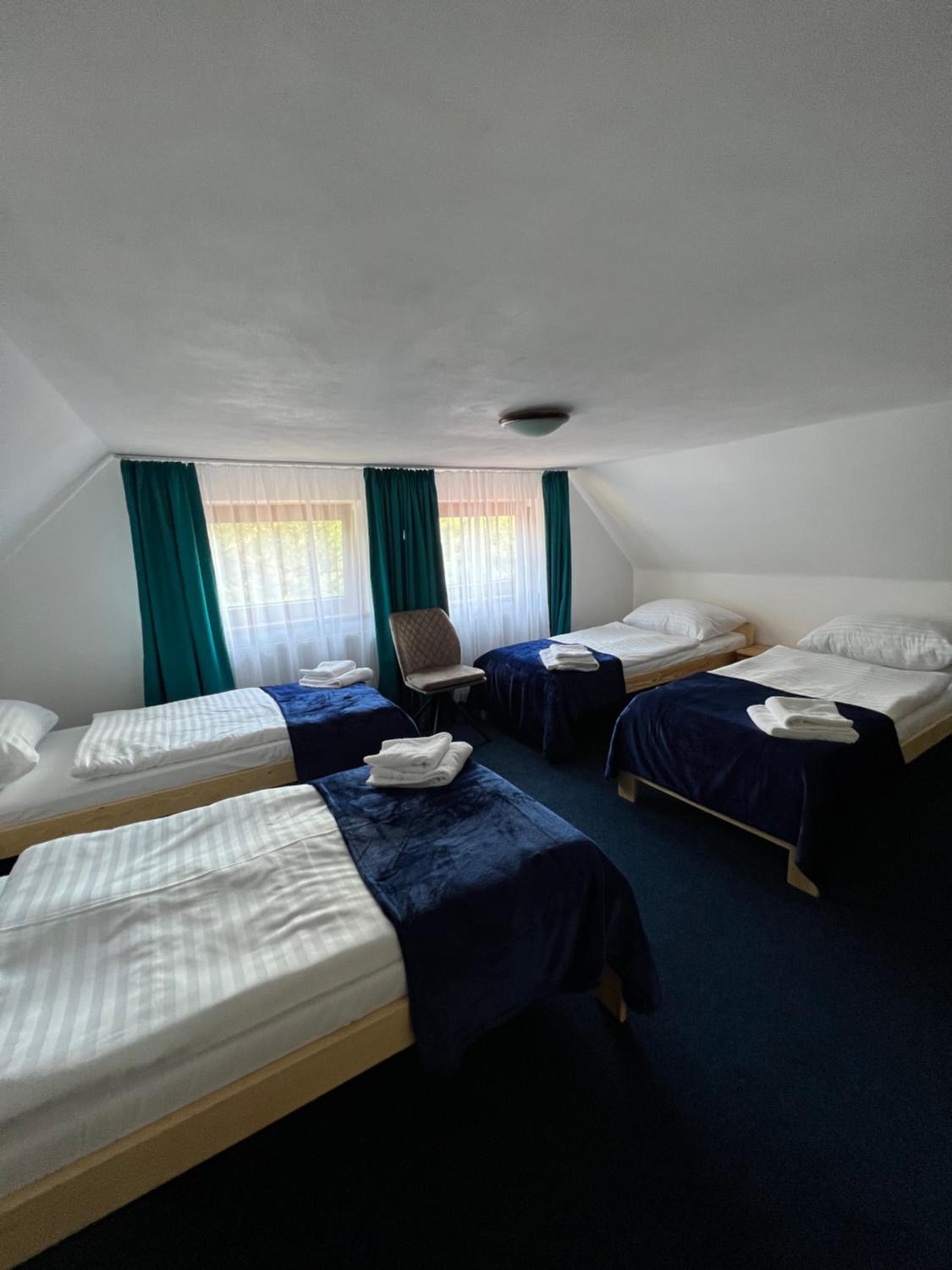 7Rooms