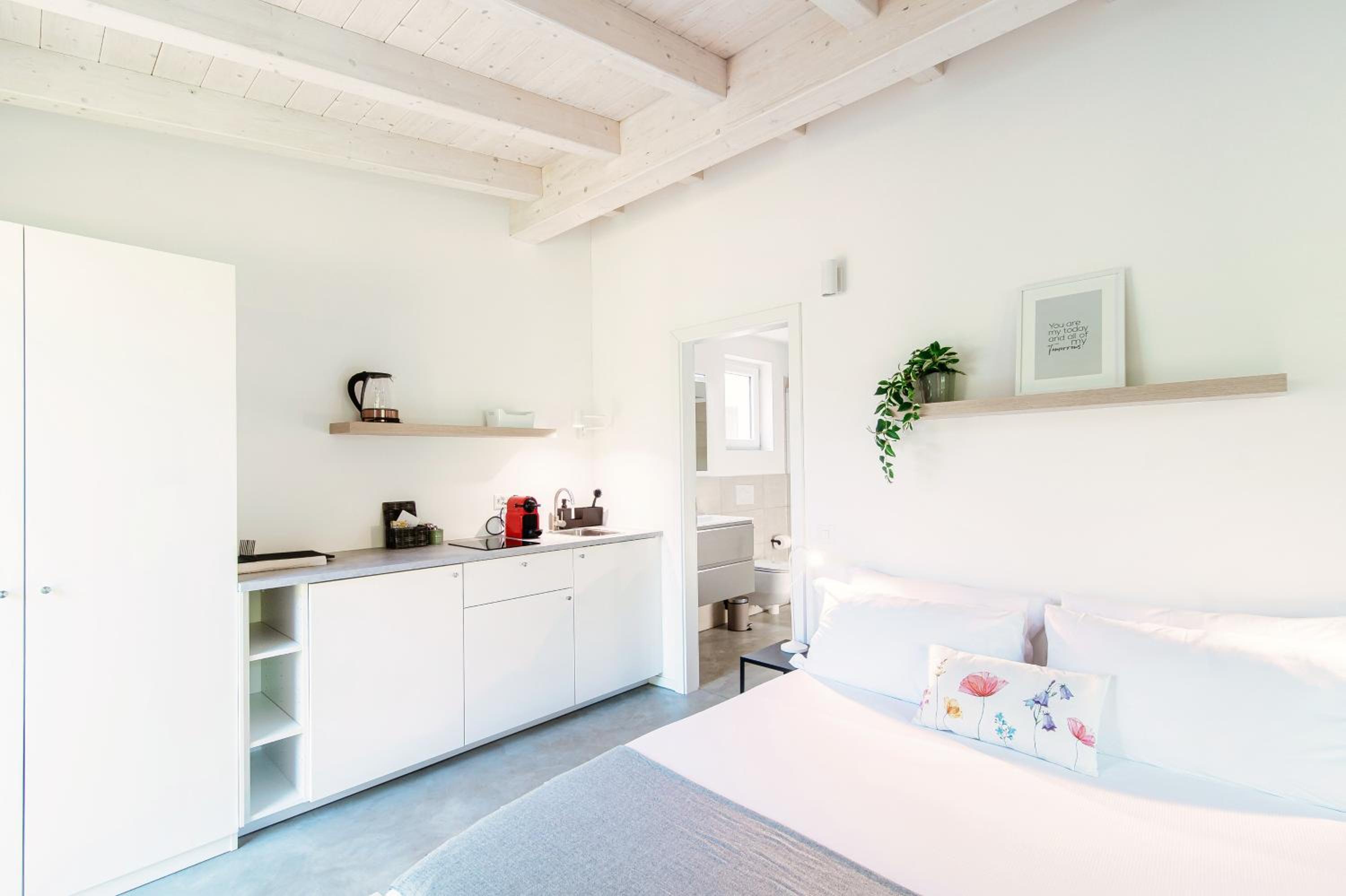 Le Betulle Studios by Quokka 360 - Studio Apartments by Lake Origlio