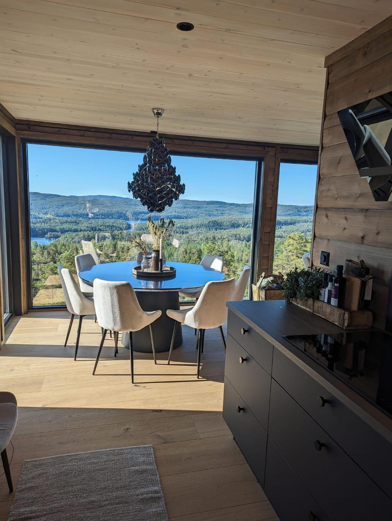 Luksushytte på Sørlandet, med utendørs Jaquzzi. view 3