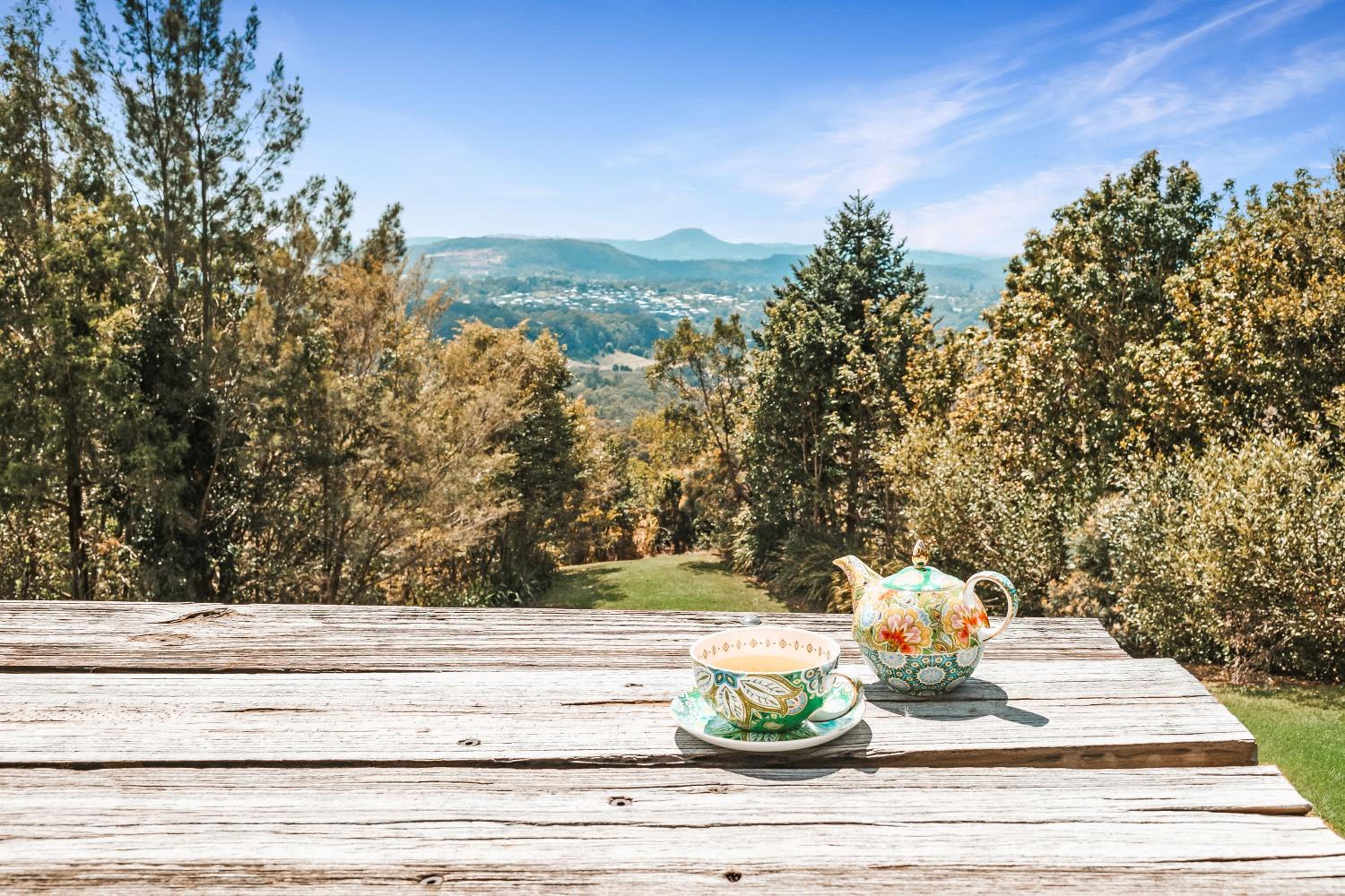 Montville Resort Style Holiday Retreat with pool
