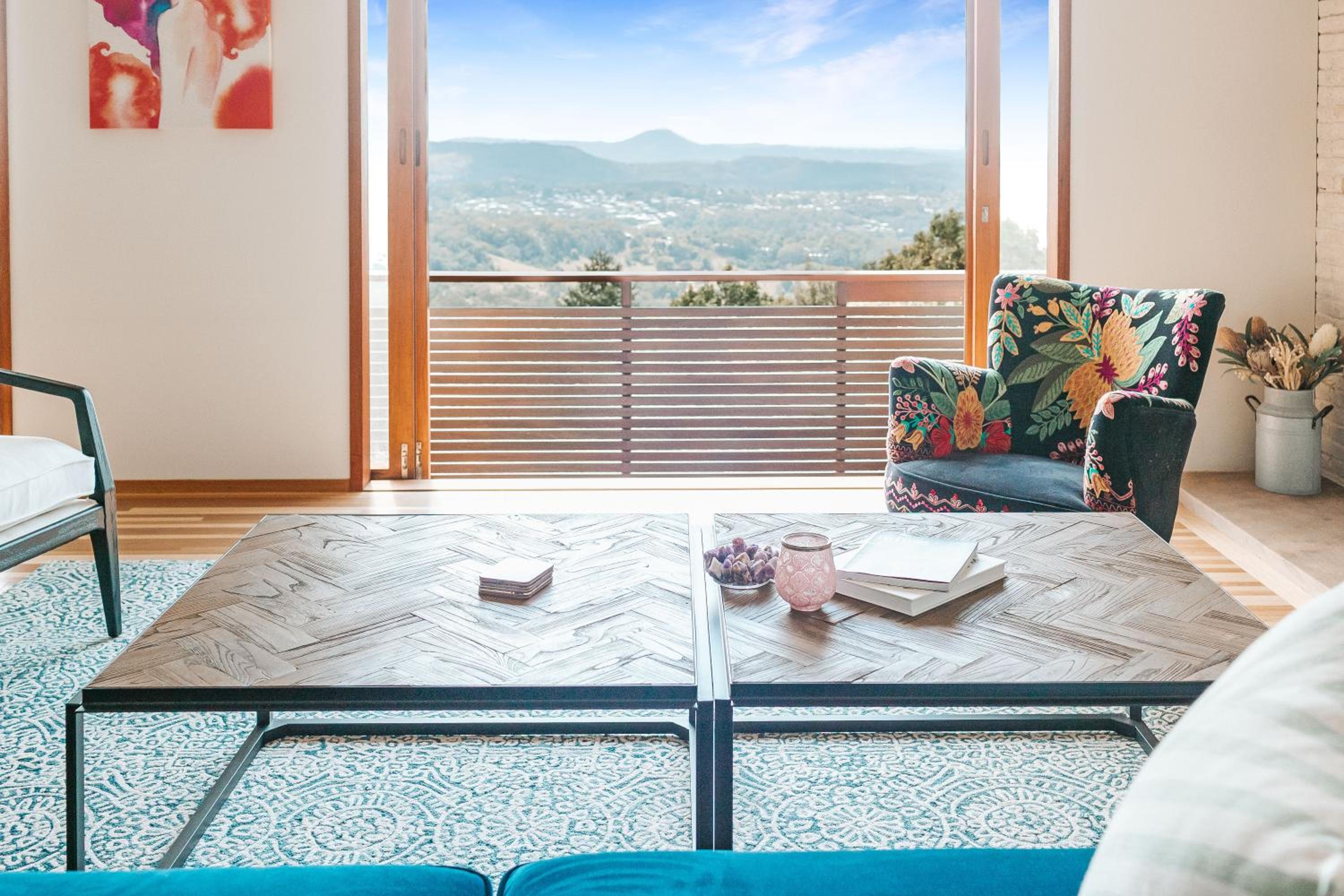 Montville Resort Style Holiday Retreat with pool