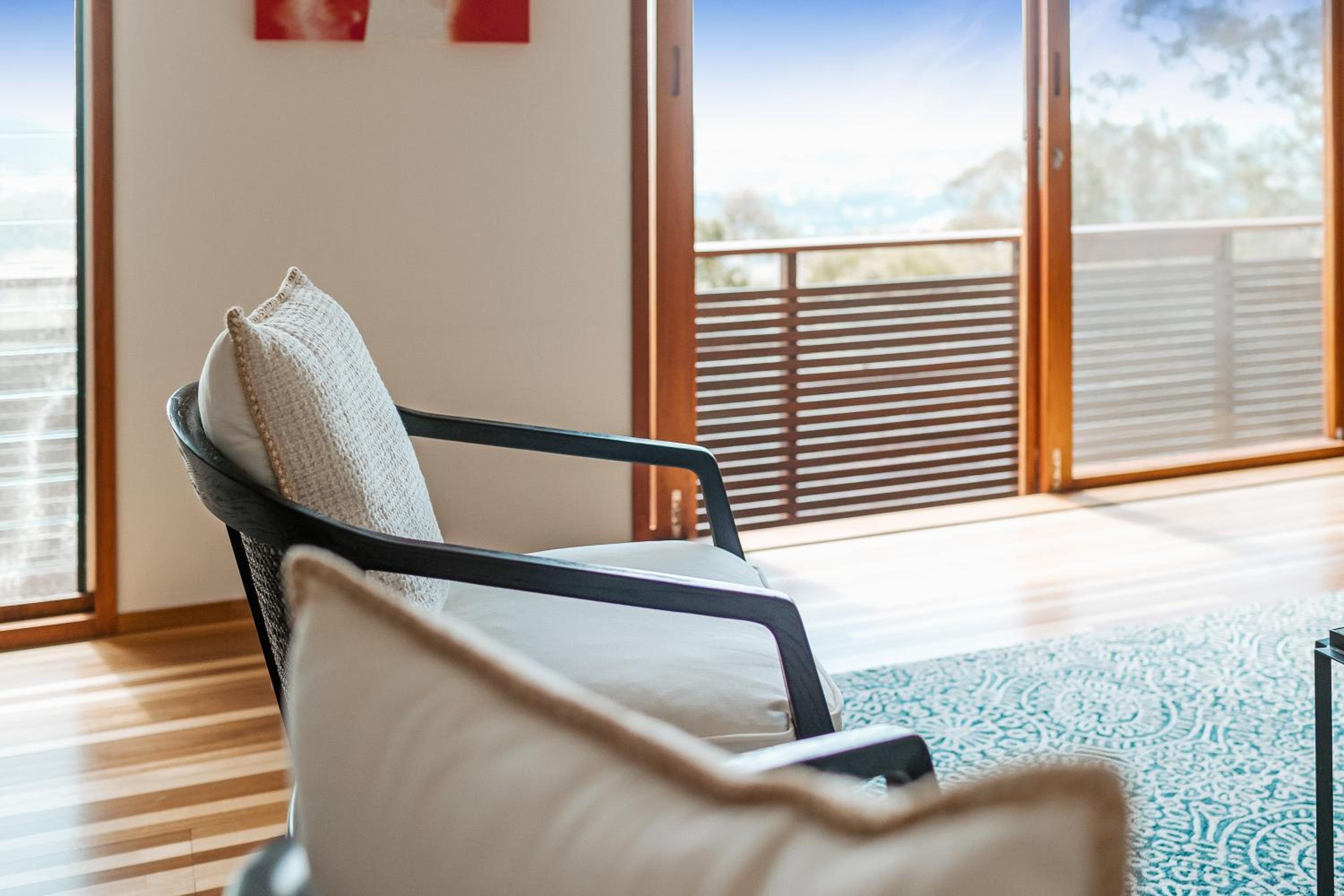 Montville Resort Style Holiday Retreat with pool