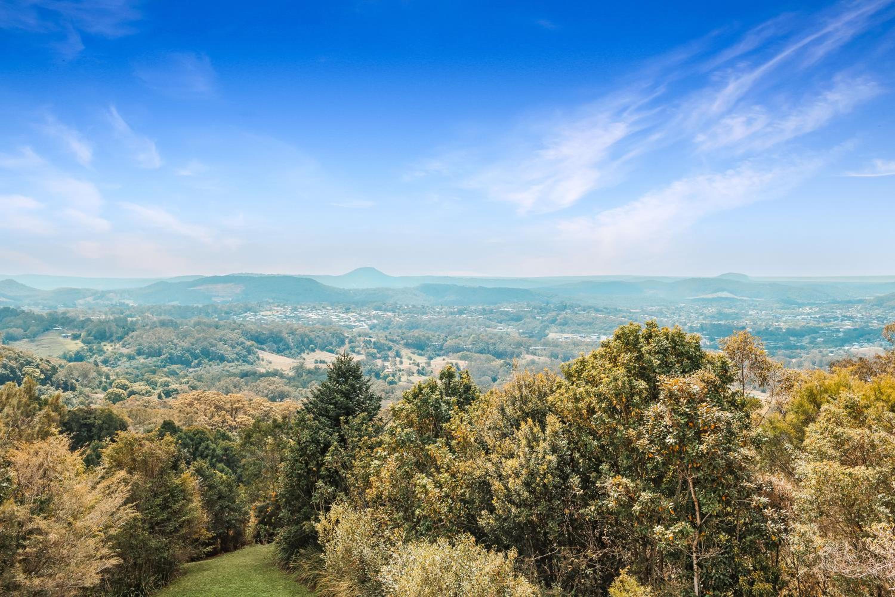 Montville Resort Style Holiday Retreat with pool