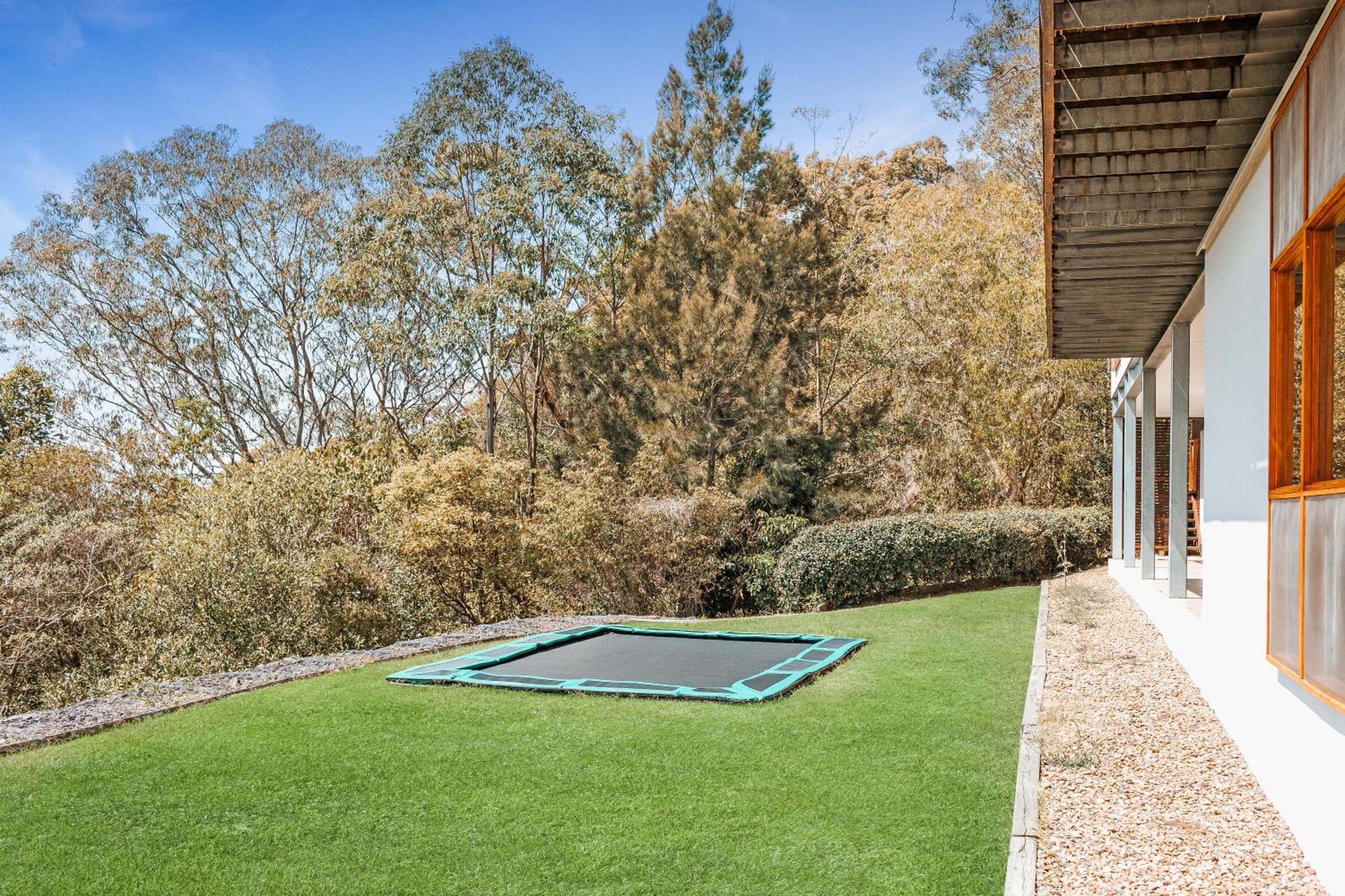 Montville Resort Style Holiday Retreat with pool