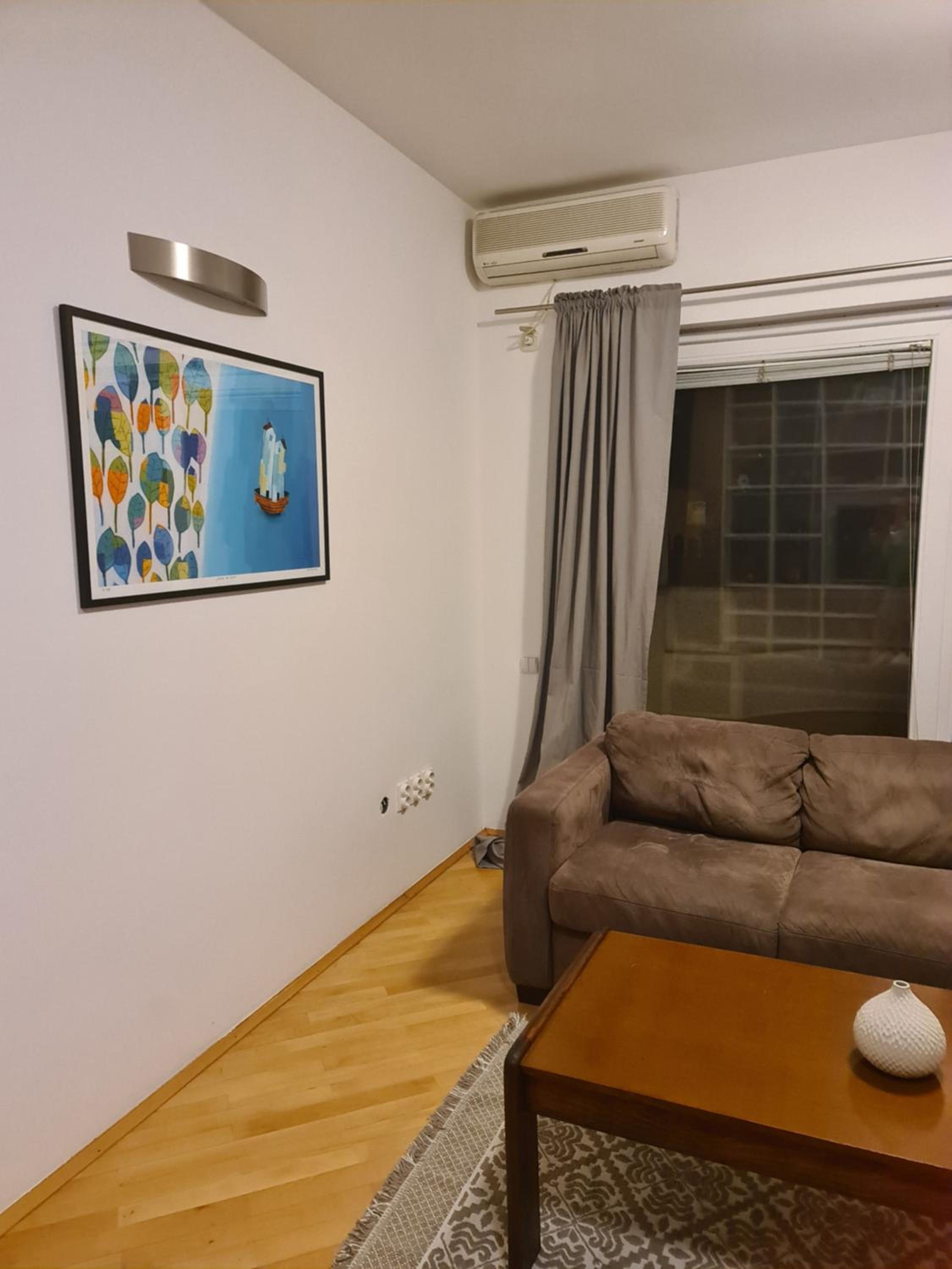 Spacious apartment with own garden and balcony view 5
