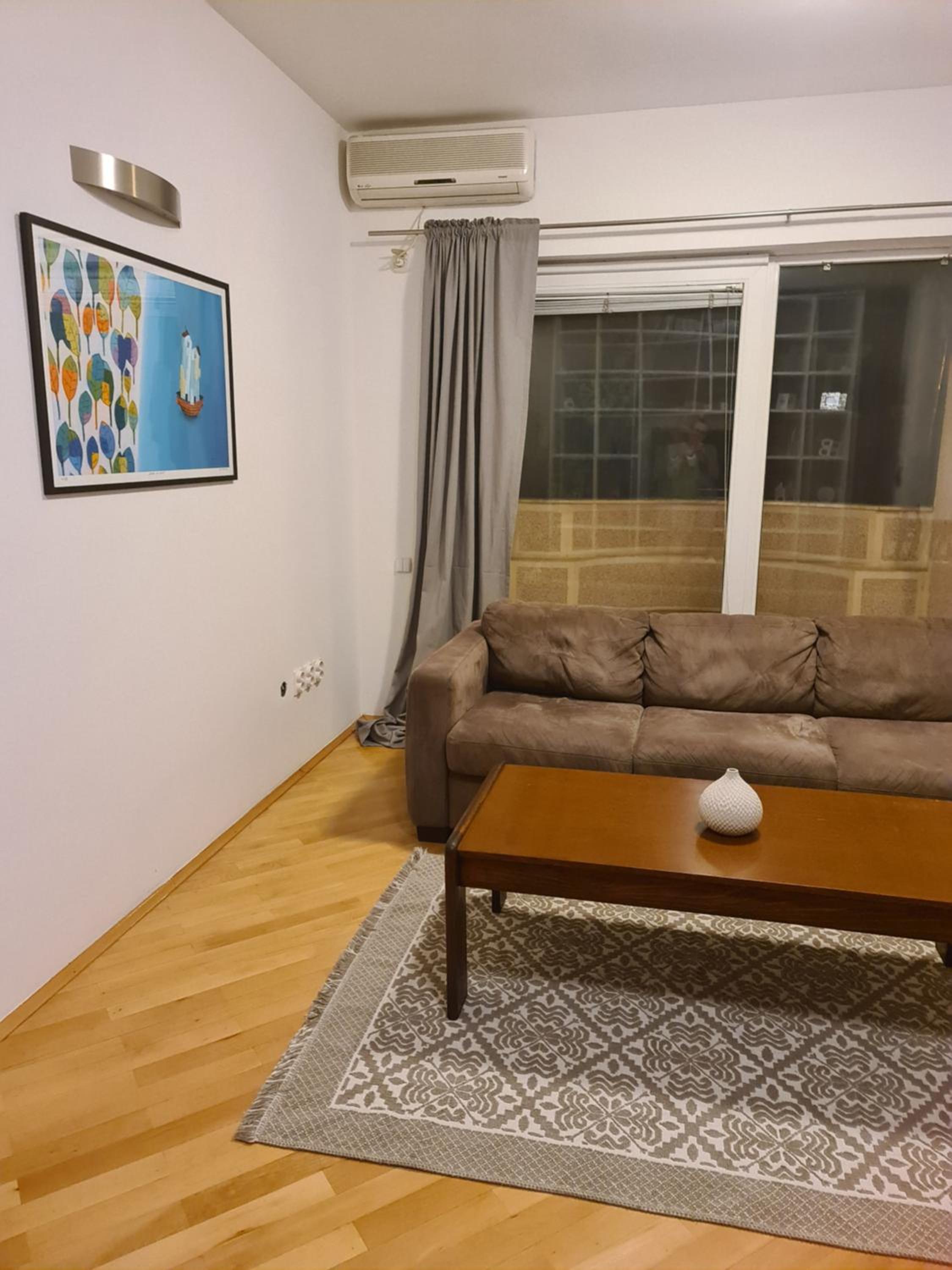 Spacious apartment with own garden and balcony view 3
