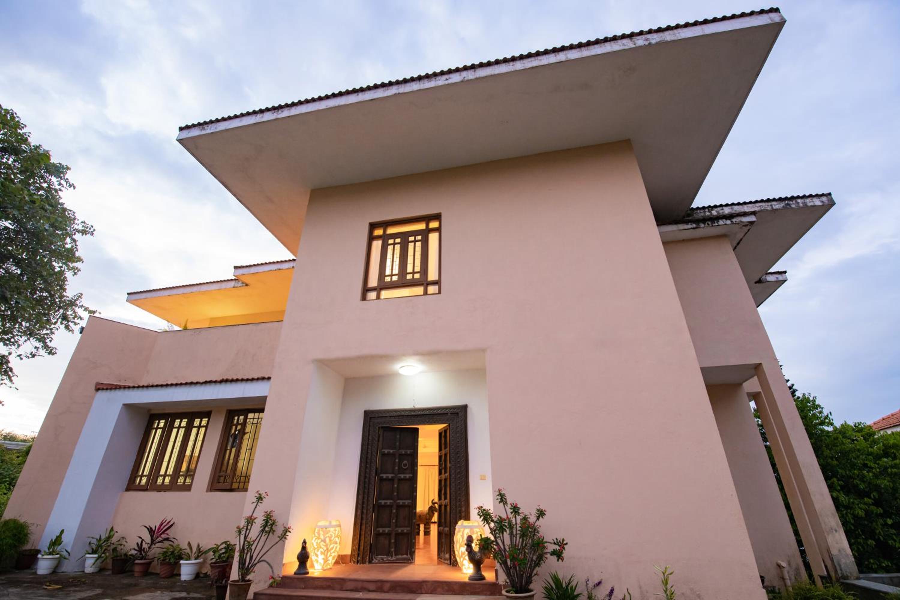 Sea view luxurious 4bhk villa in South Goa view 2