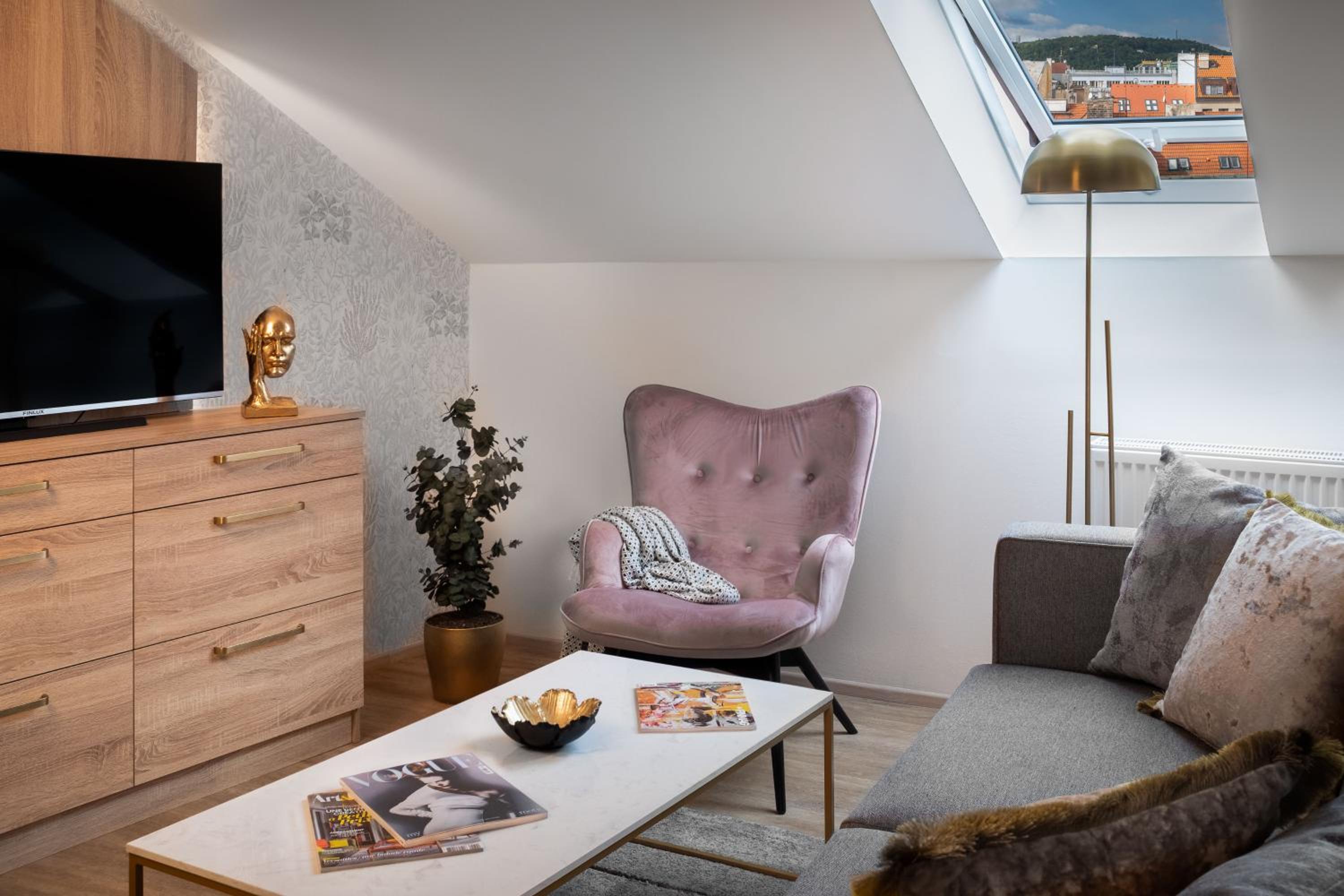 Theatre 9 Apartments by Adrez