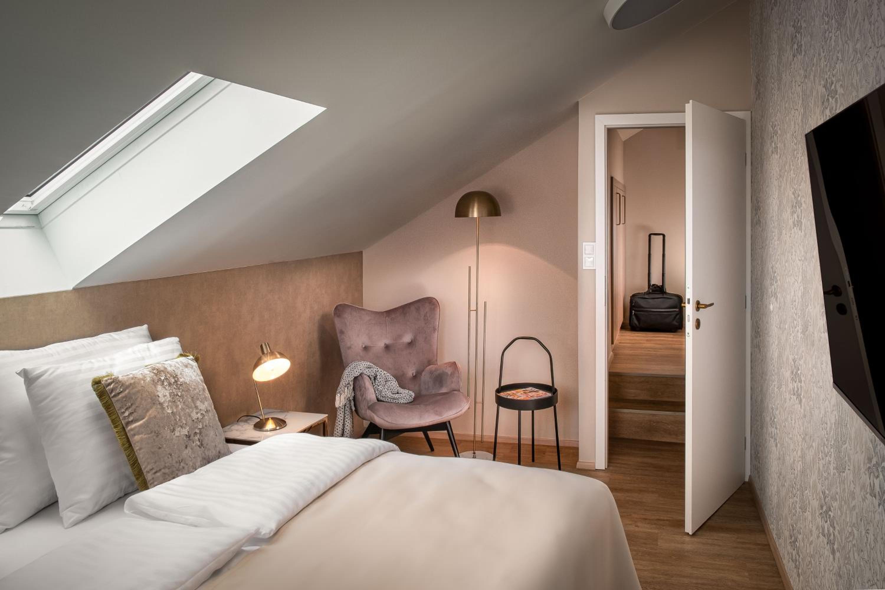 Theatre 9 Apartments by Adrez
