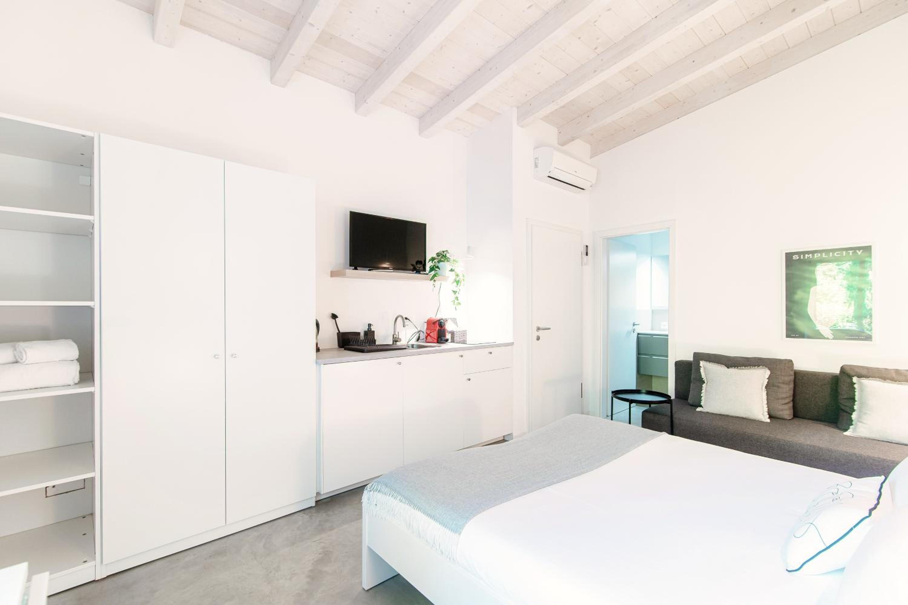 Le Betulle Studios by Quokka 360 - Studio Apartments by Lake Origlio