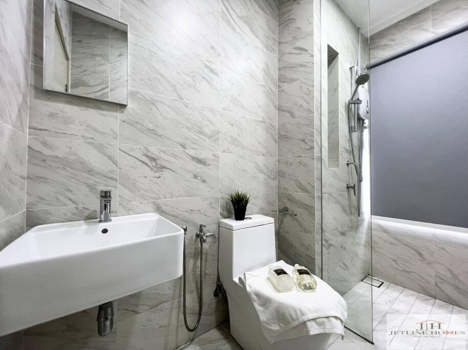 Melaka Imperio Stylish Condo- 6pax -2Room-Bathtub photo 7