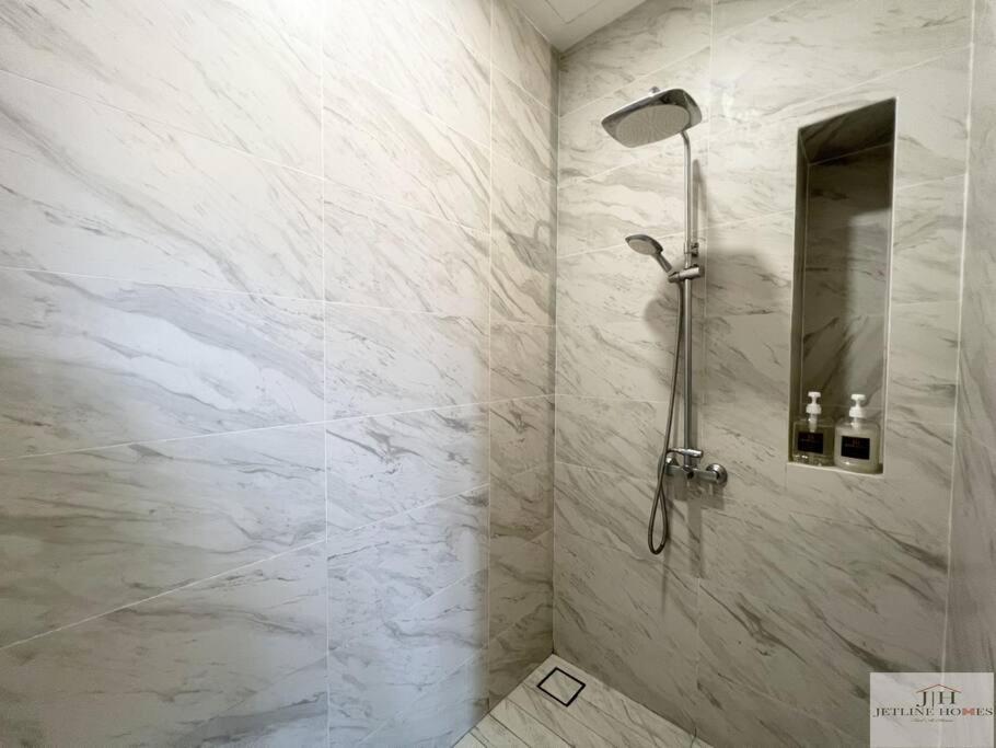 Melaka Imperio Stylish Condo- 6pax -2Room-Bathtub photo 4