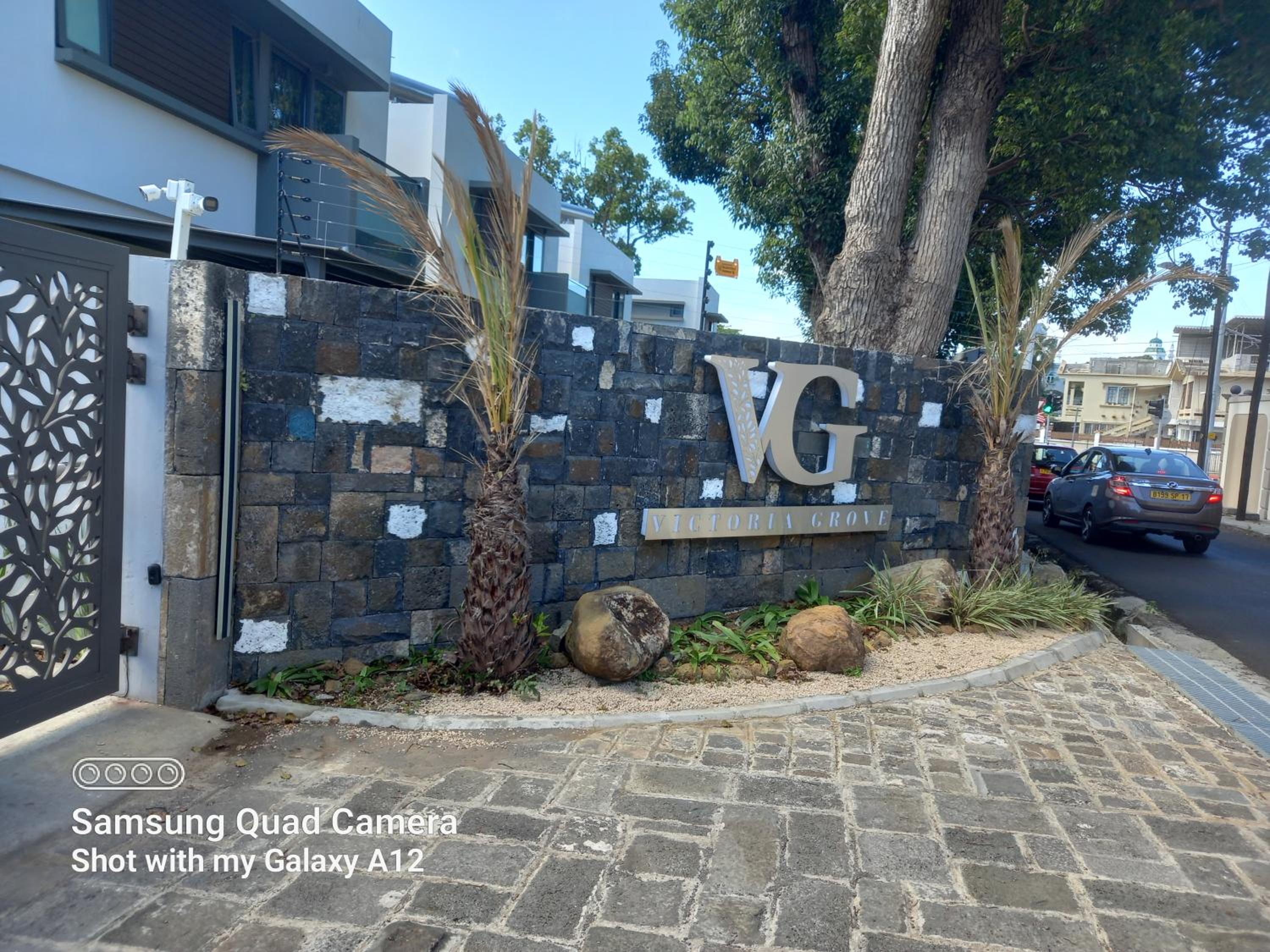 Brand New Luxury villa in an exceptional location in Quatre Bornes photo 2