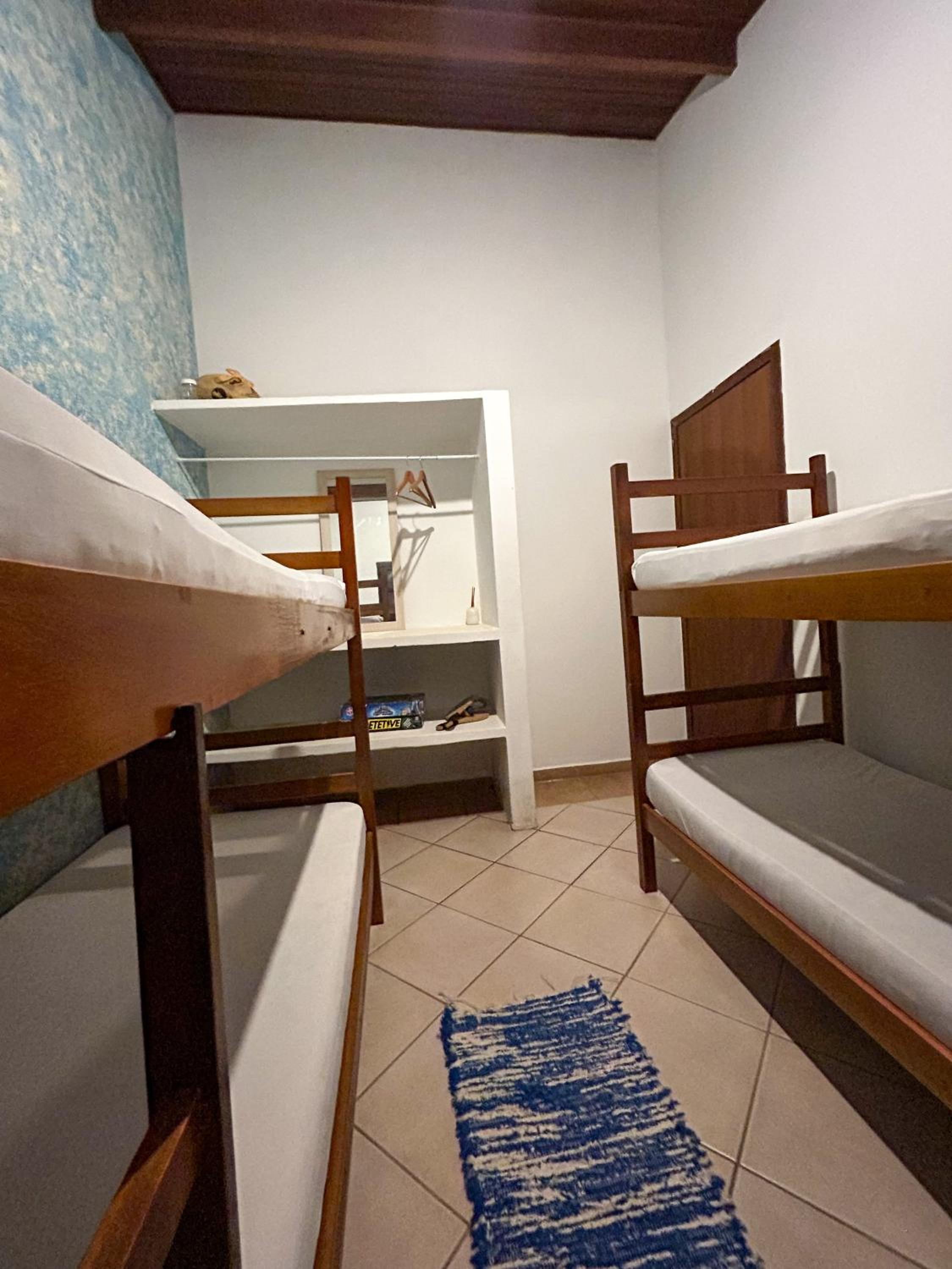 A 500 m Praia Maranduba, casa 2 quartos em Condomínio