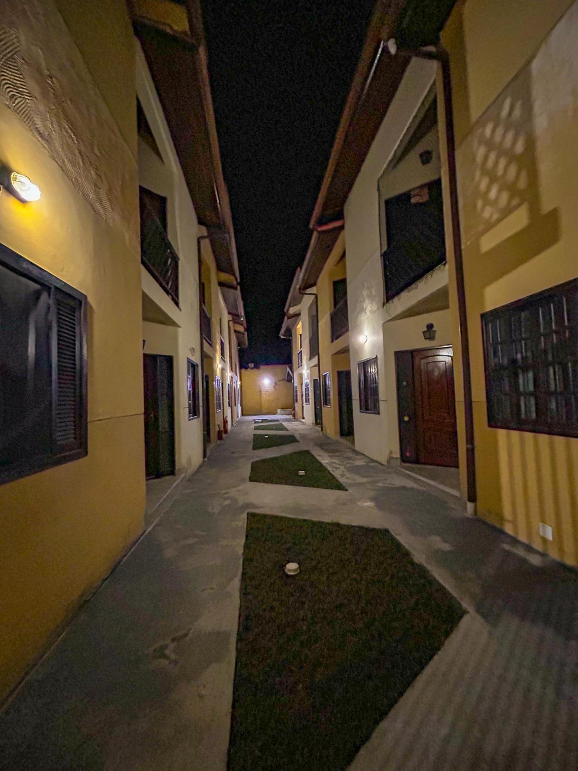 A 500 m Praia Maranduba, casa 2 quartos em Condomínio