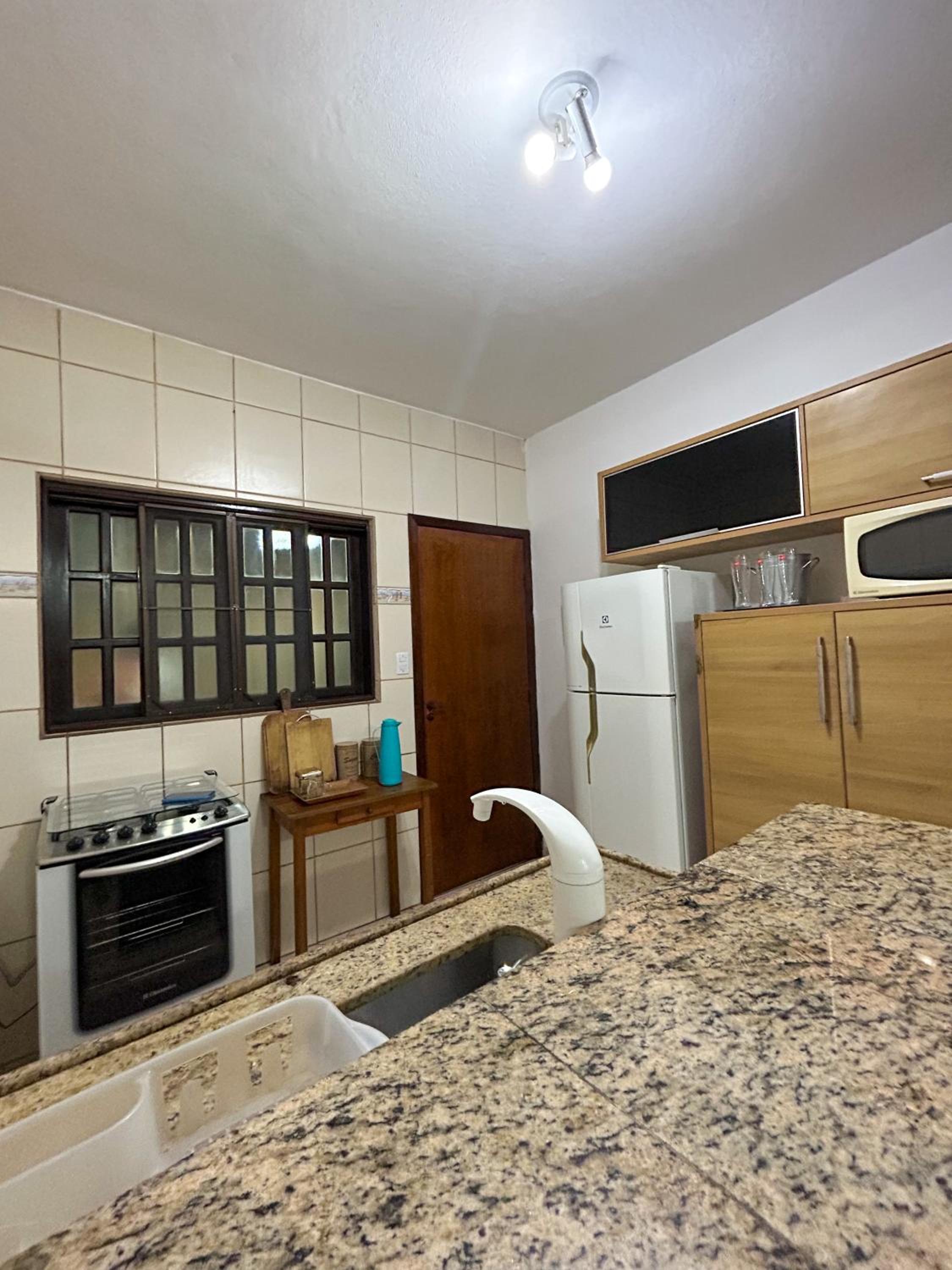 A 500 m Praia Maranduba, casa 2 quartos em Condomínio