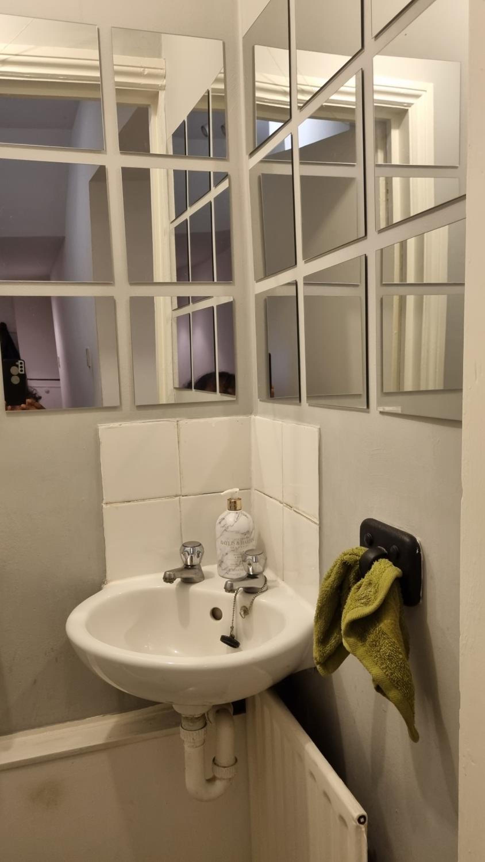 FLAT A - 33 Camden Square - Double Room