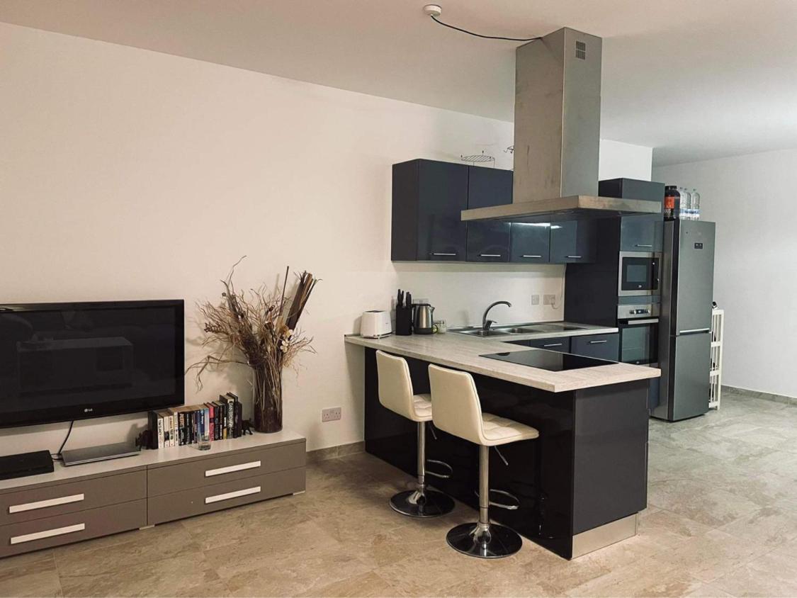 Modern&quiet ensuite room photo 4