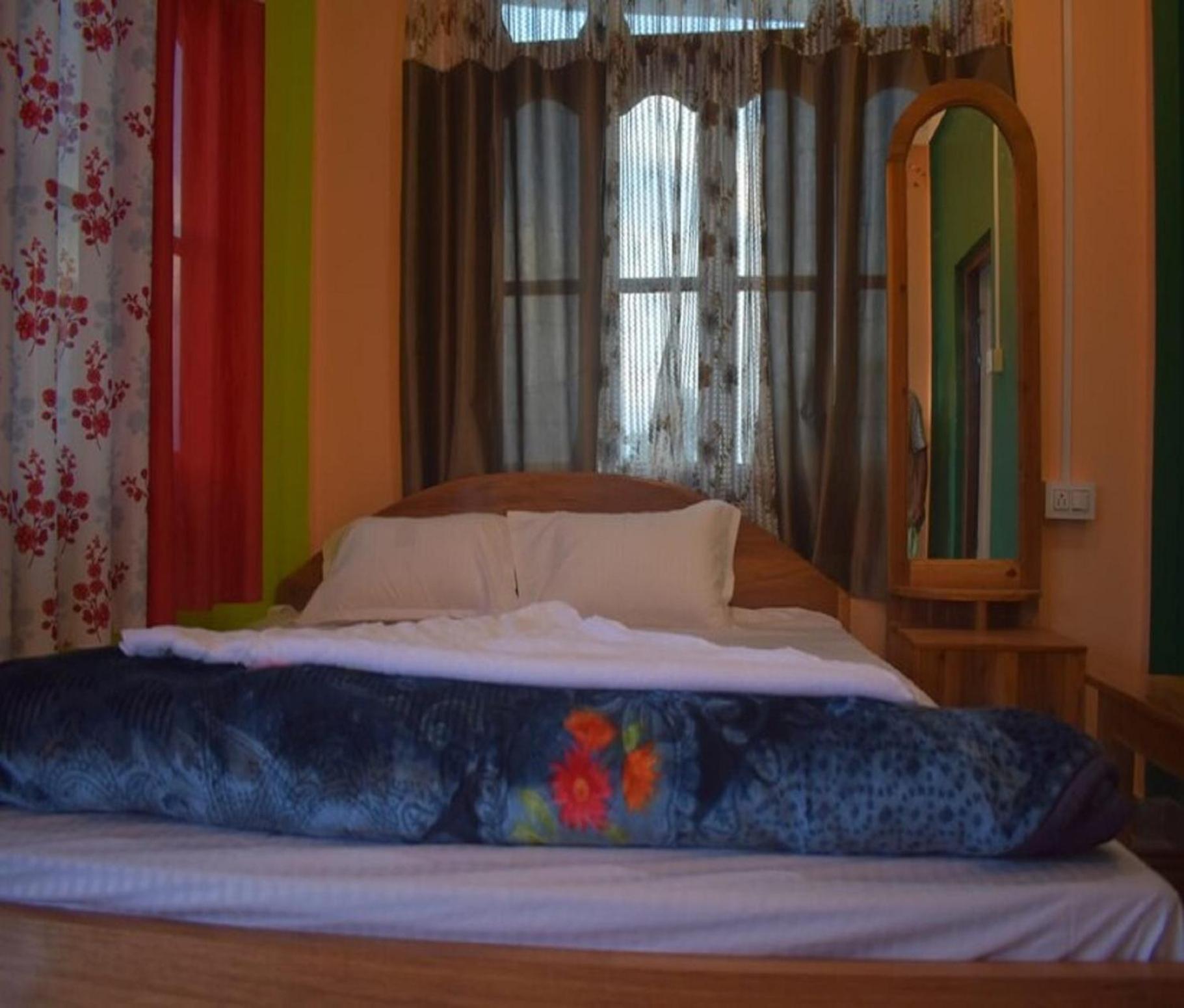 Photo 12