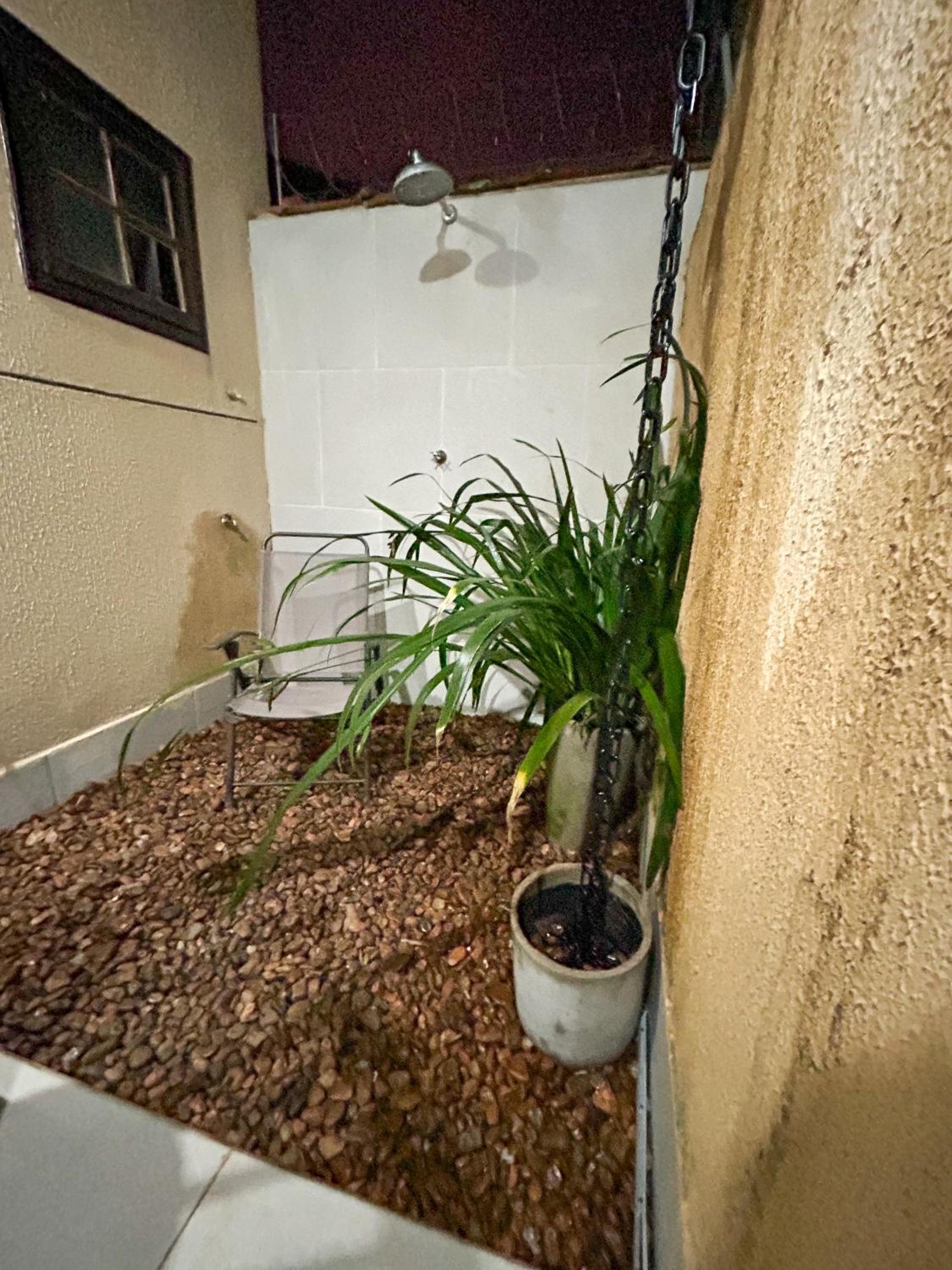 A 500 m Praia Maranduba, casa 2 quartos em Condomínio