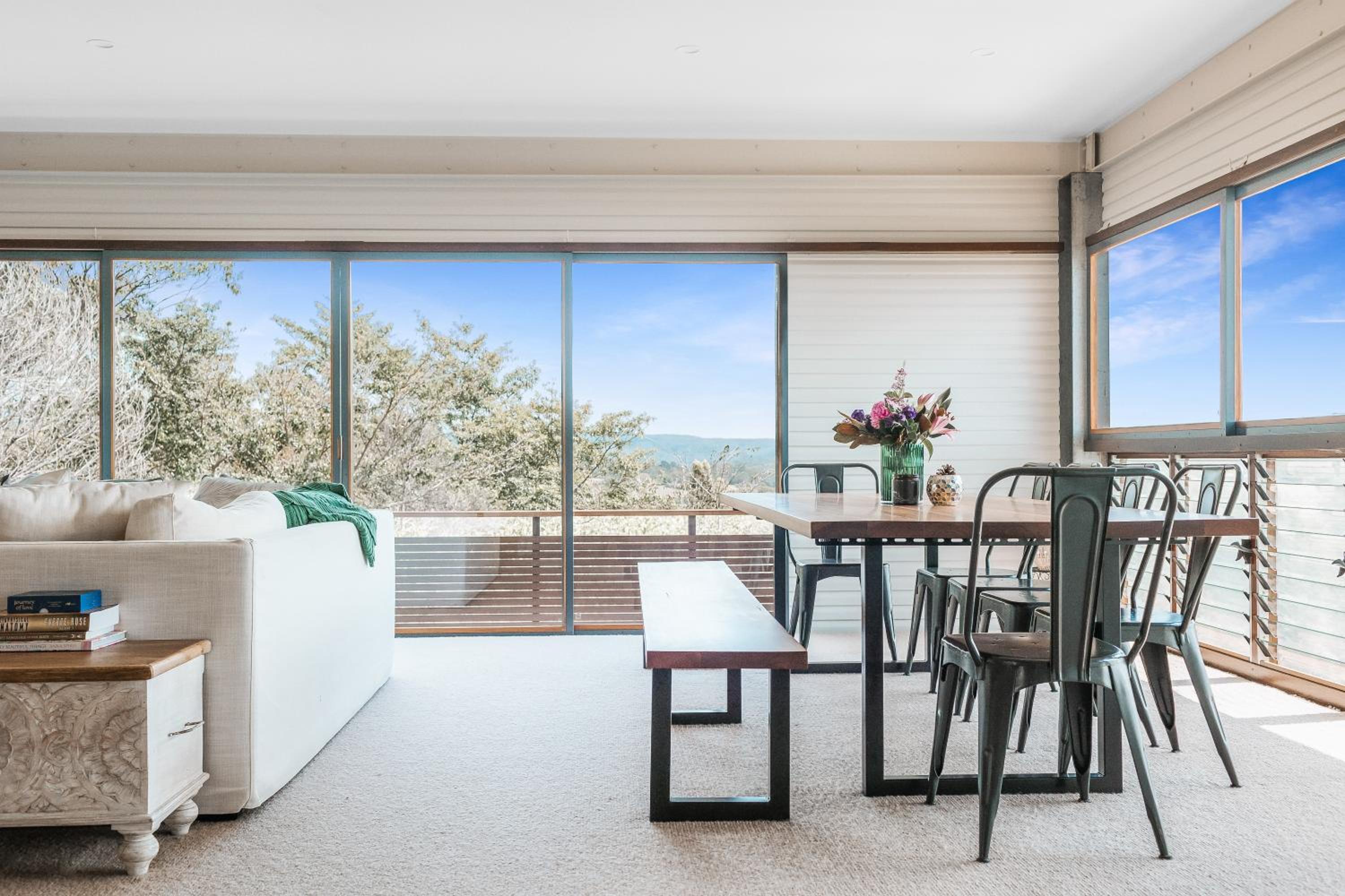 Montville Resort Style Holiday Retreat with pool