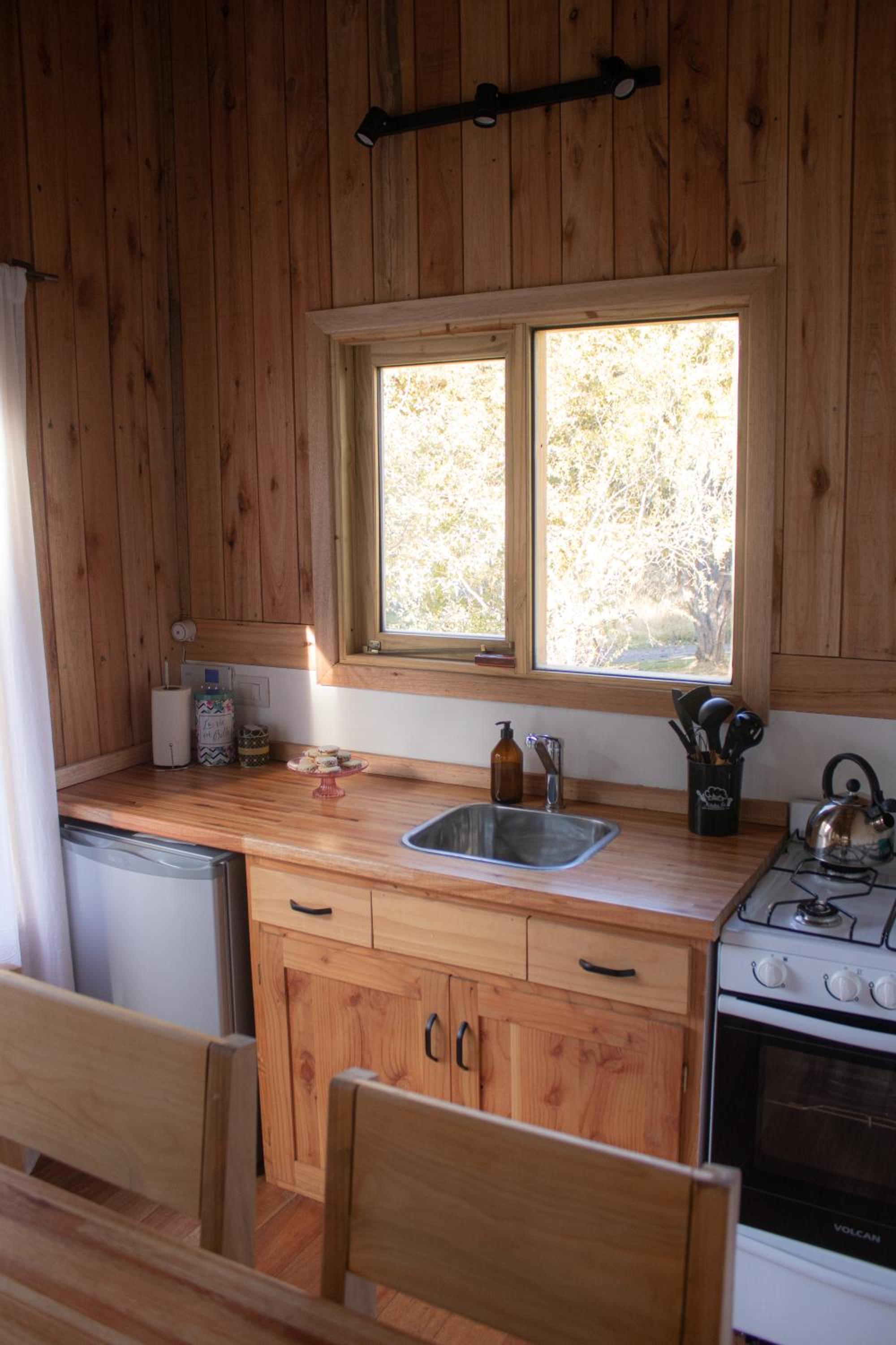 Mini Casa en la montaña con vista a la CASCADA- Andes Alquileres