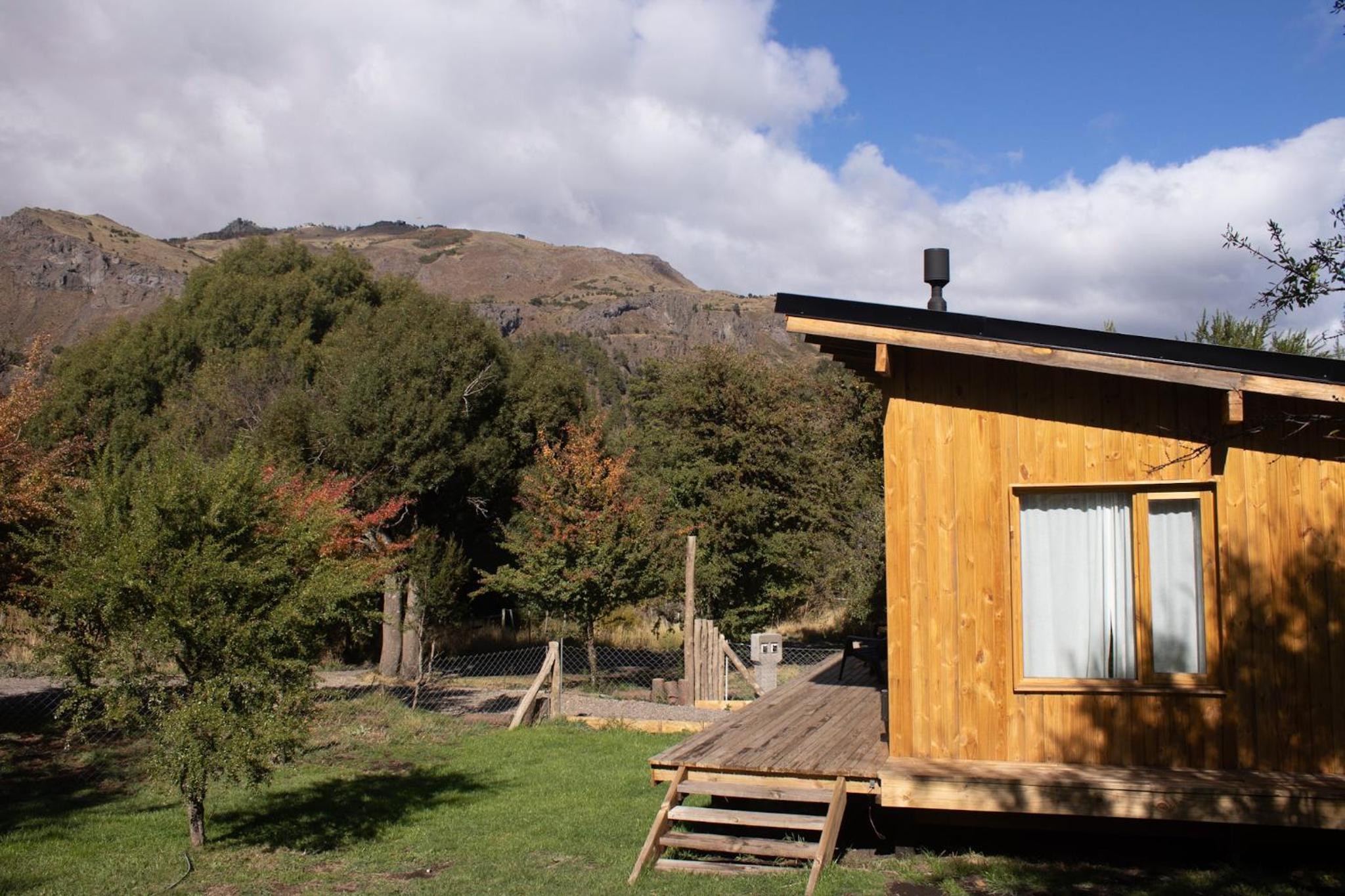 Mini Casa en la montaña con vista a la CASCADA- Andes Alquileres