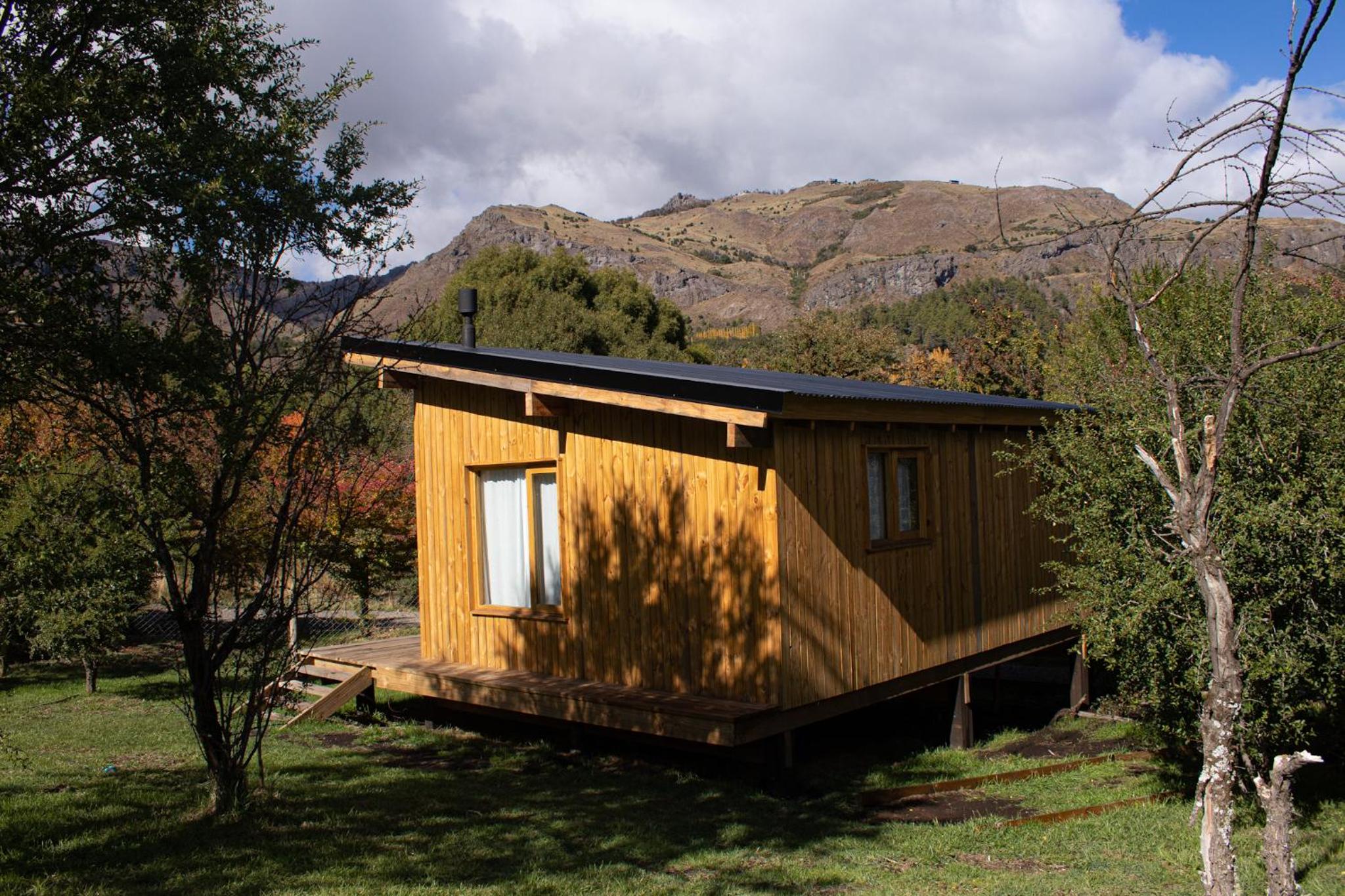 Mini Casa en la montaña con vista a la CASCADA- Andes Alquileres