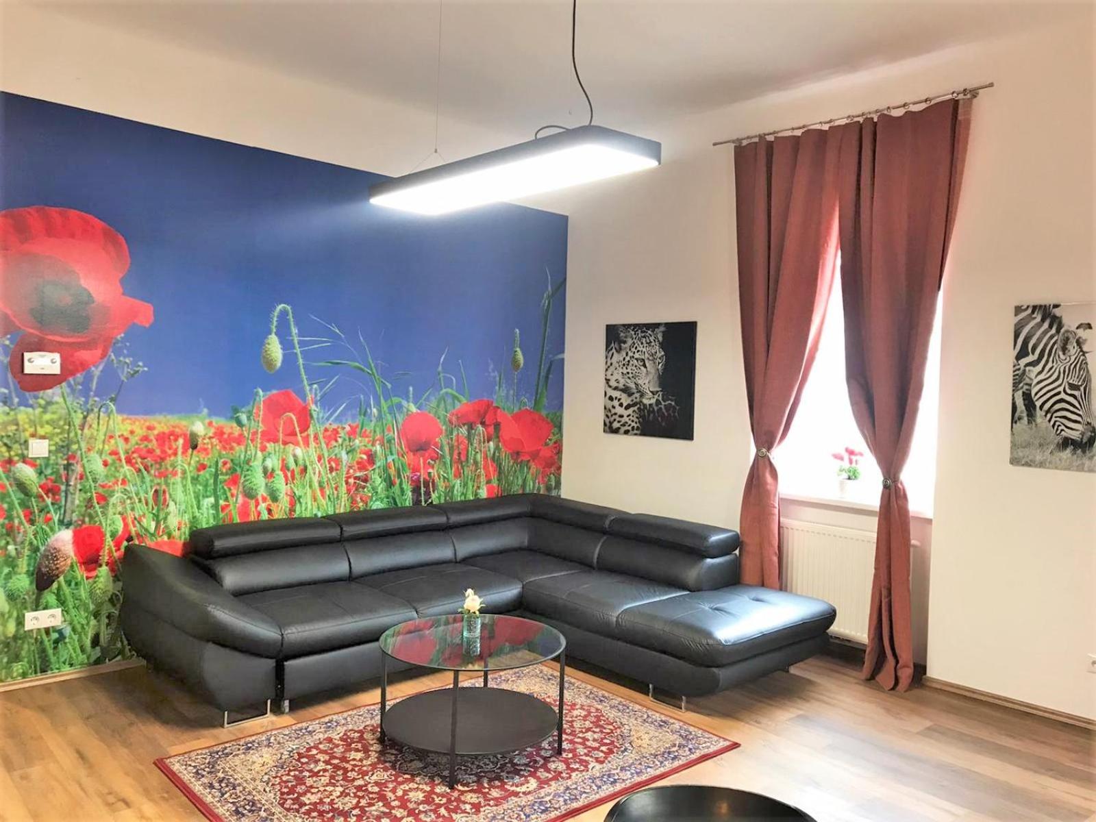 Studio & Apartments near Reumannplatz