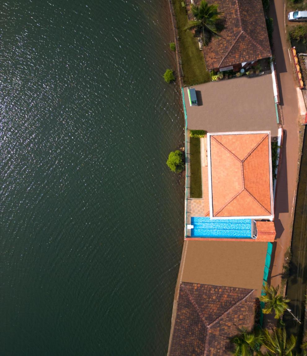 Casa Neon view 3