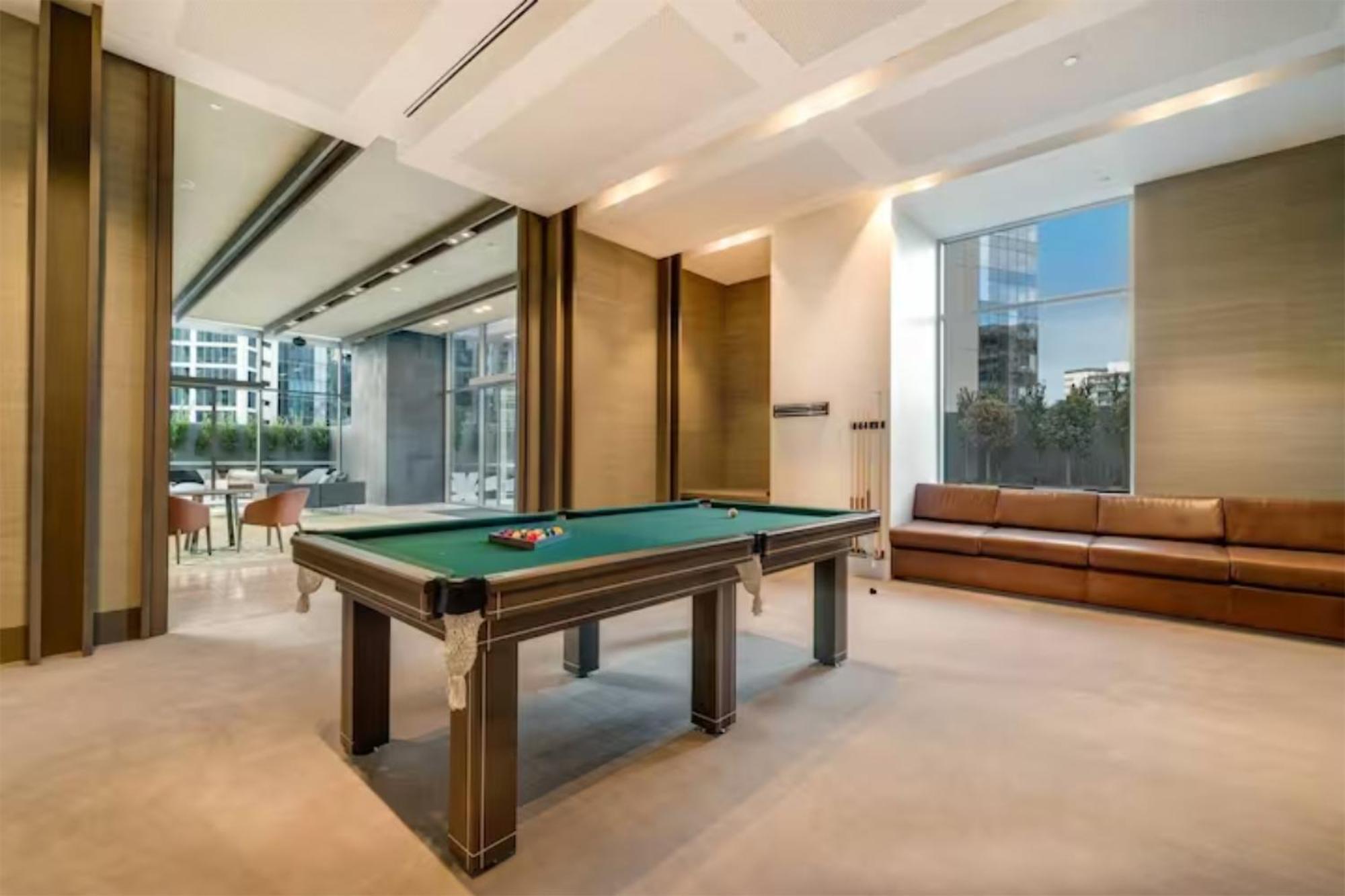 Fantastic Views at Luxury Prima Pearl Tower