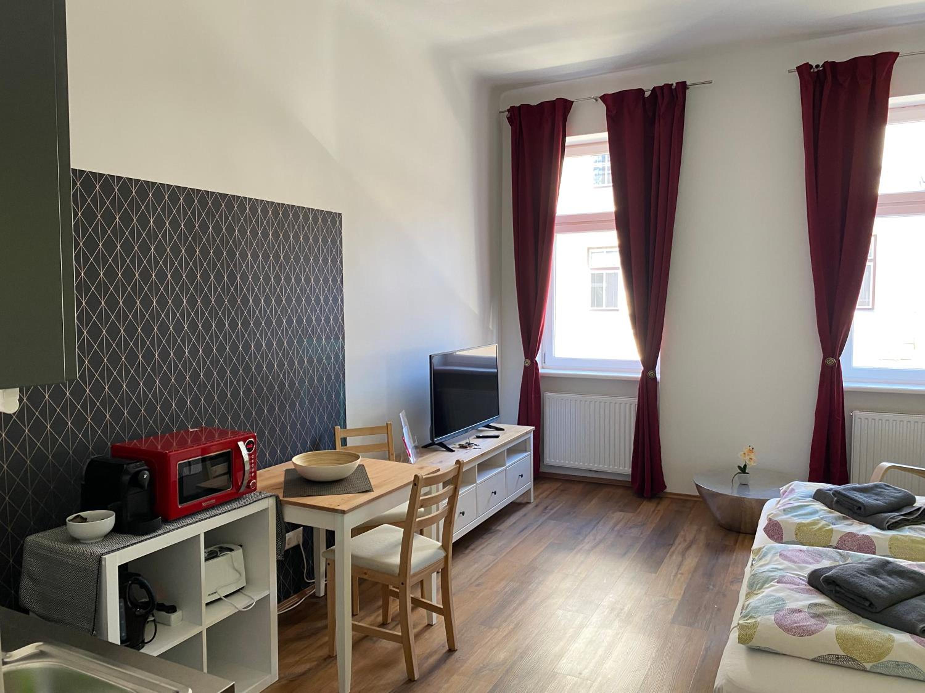 Studio & Apartments near Reumannplatz