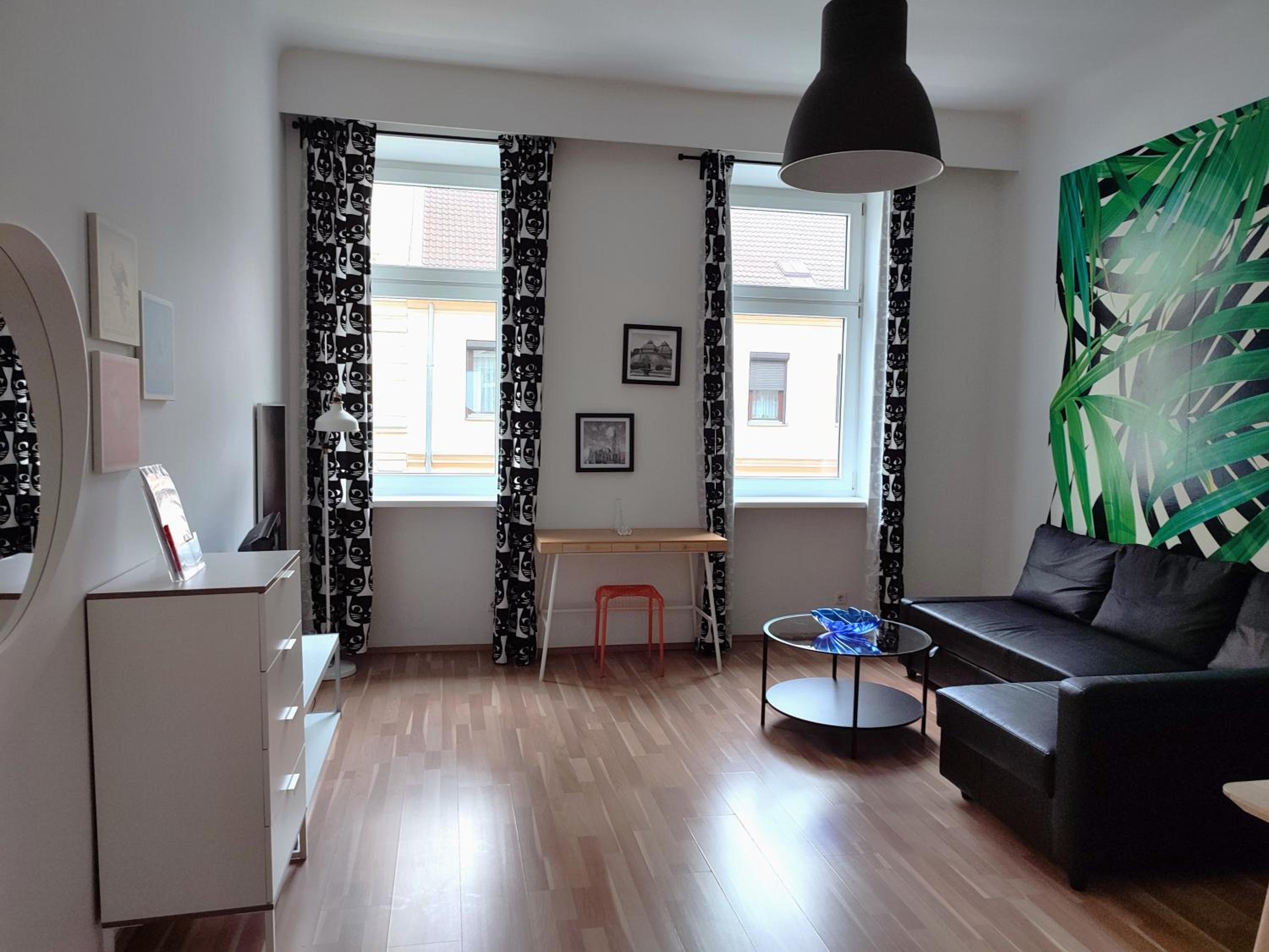 Studio & Apartments near Reumannplatz
