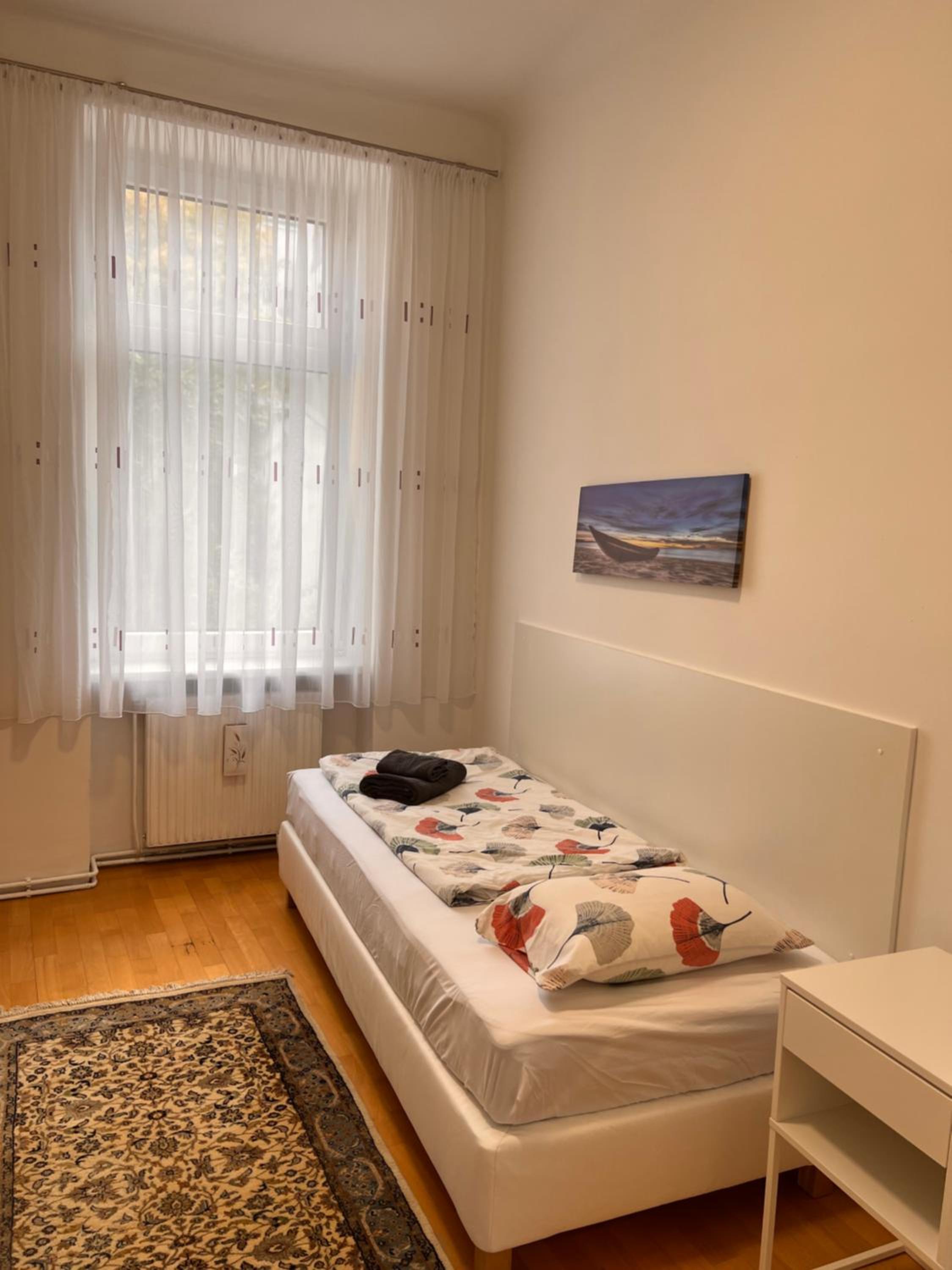 Studio & Apartments near Reumannplatz