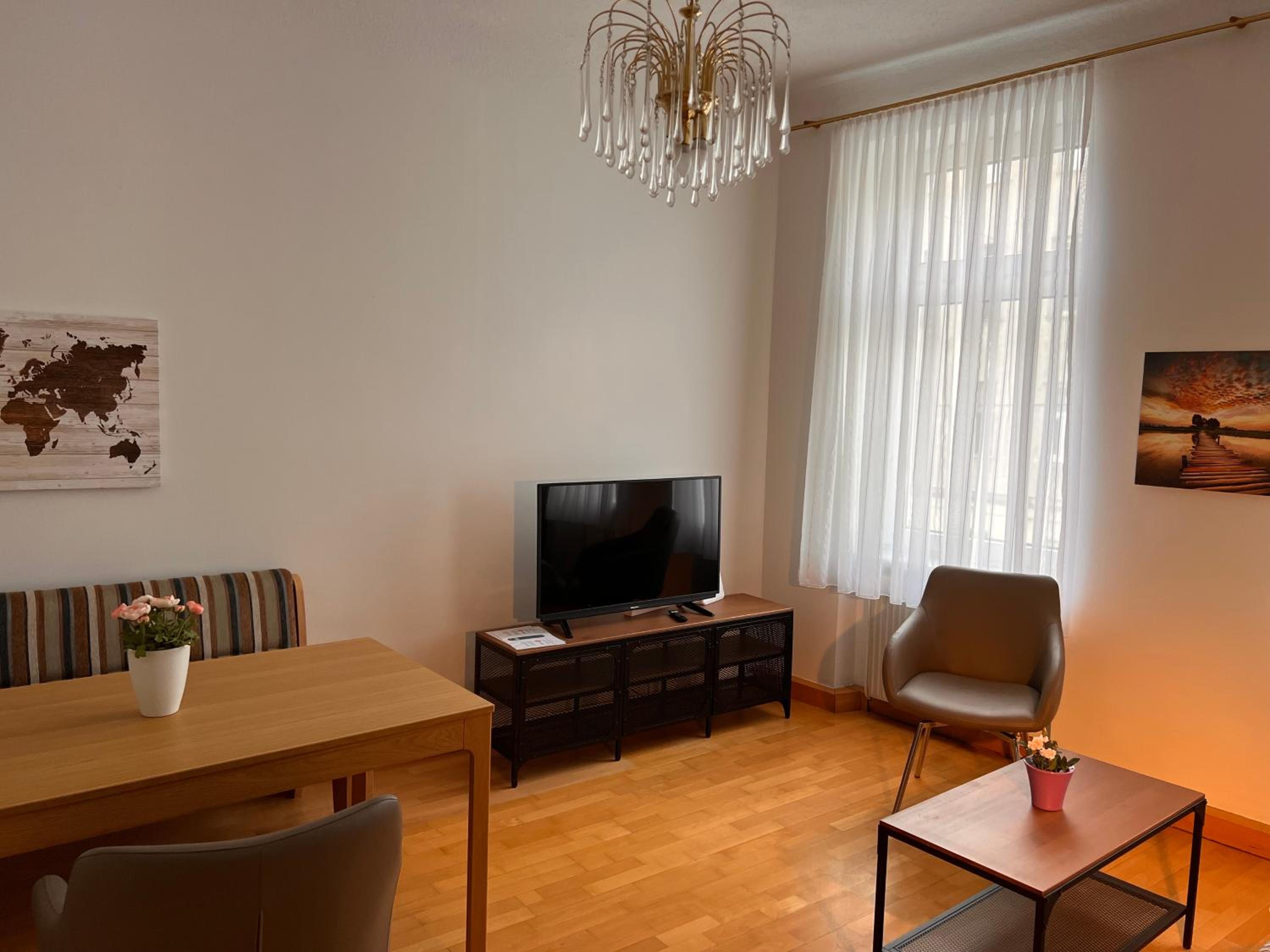 Studio & Apartments near Reumannplatz