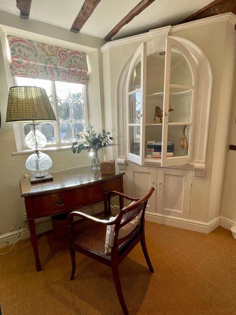 Mimosa Cottage