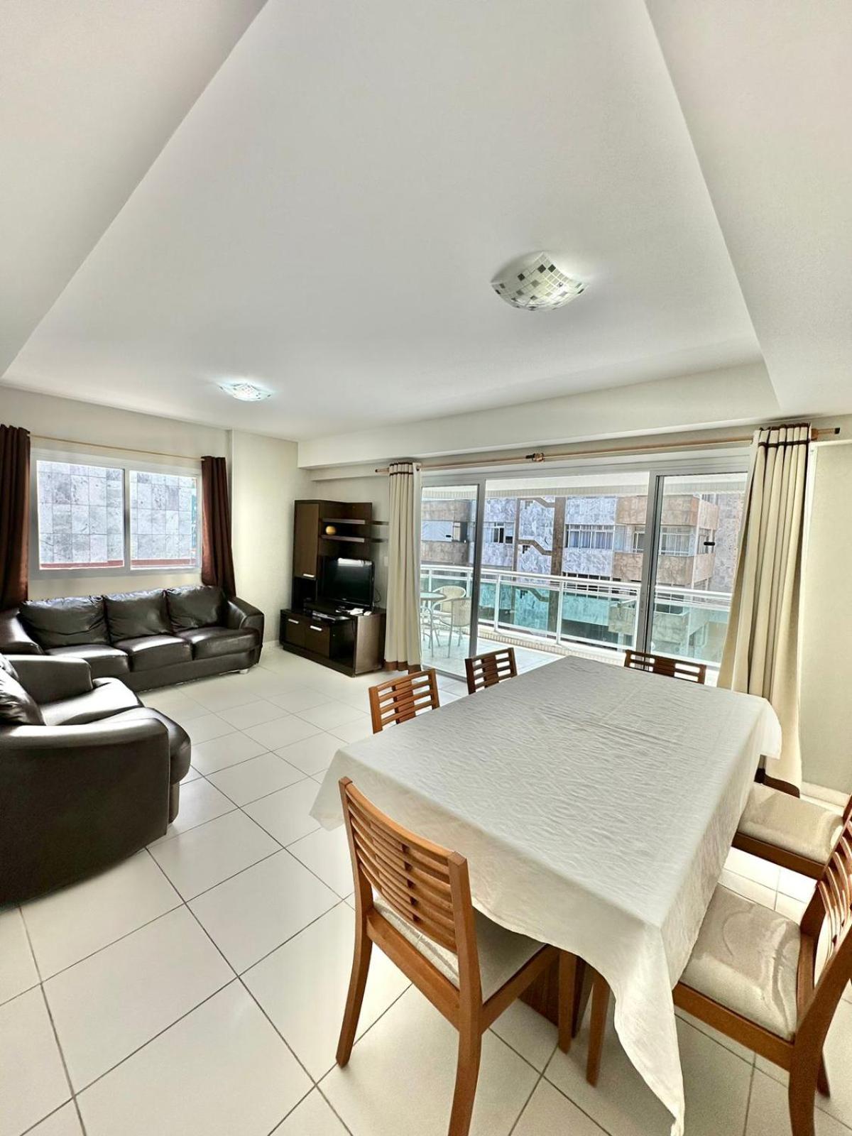 Apartamento 3 Quartos em Frente à Praia do Forte view 2
