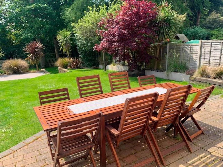 SEASIDE SANCTUARY by BOURNECOAST - A Good Sized Family Holiday Home with a Garden and Parking - HB8530 view 4