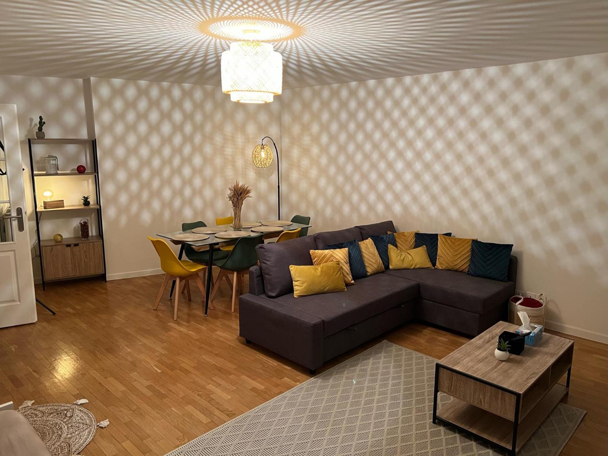 PARIS-MONTROUGE Magnifique appartement 3 pièces de 75m2 avec PARKING - très cosy pour 1 - 8 personnes refait à NEUF -ENTIRE APARTMENT LUXURIOUS AND WARM -M