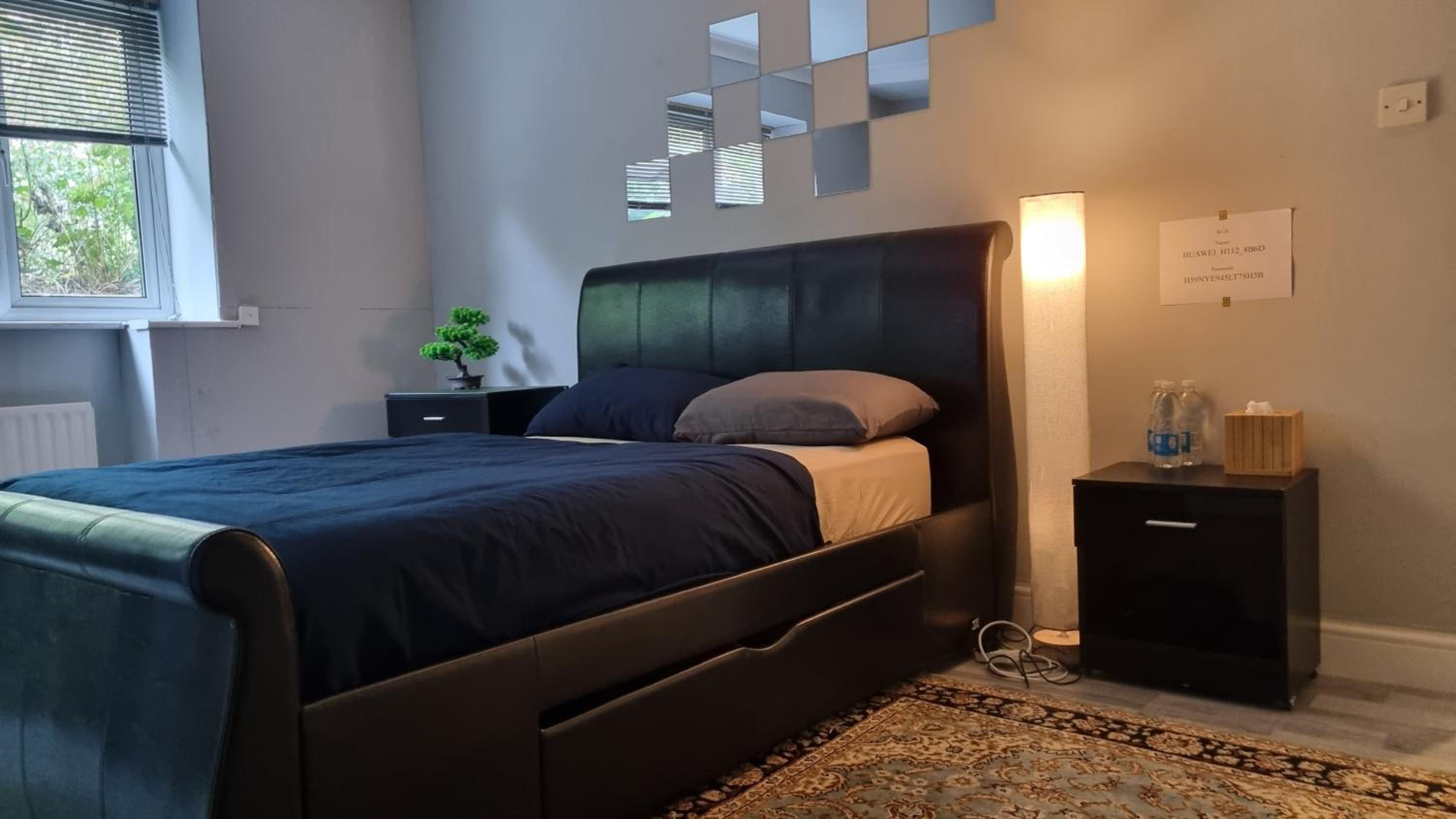 FLAT A - 33 Camden Square - Double Room