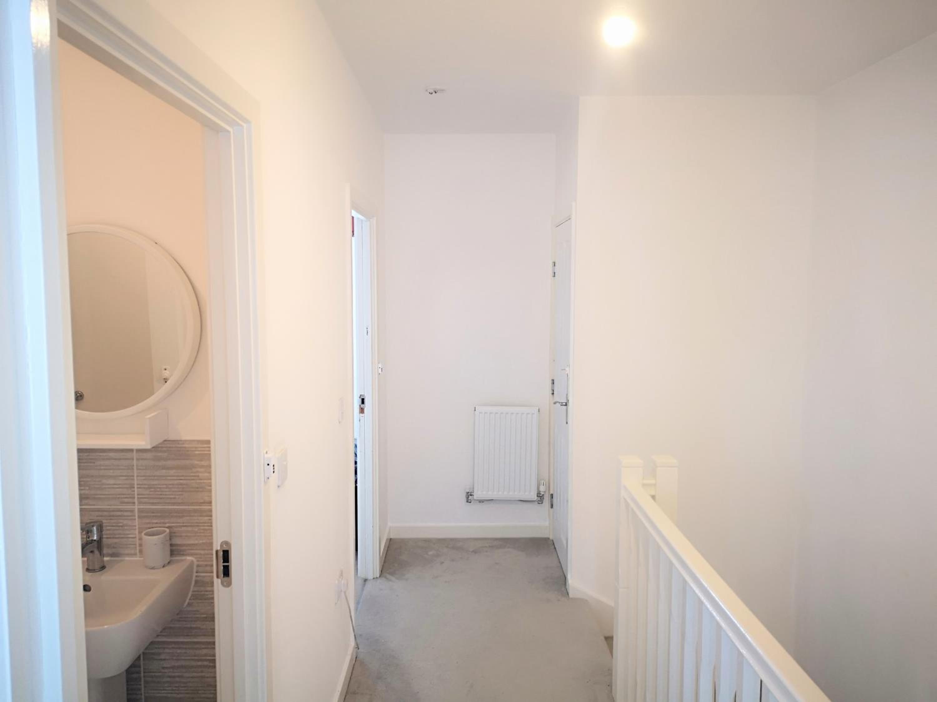 Deluxe 5 bedroom house in Harrow, Parking, 25mins to Central London view 5