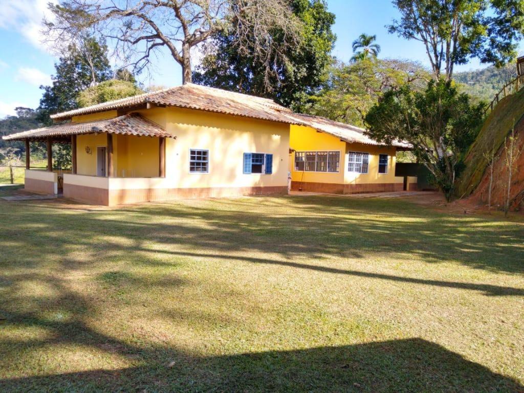 Chácara 4 Quartos