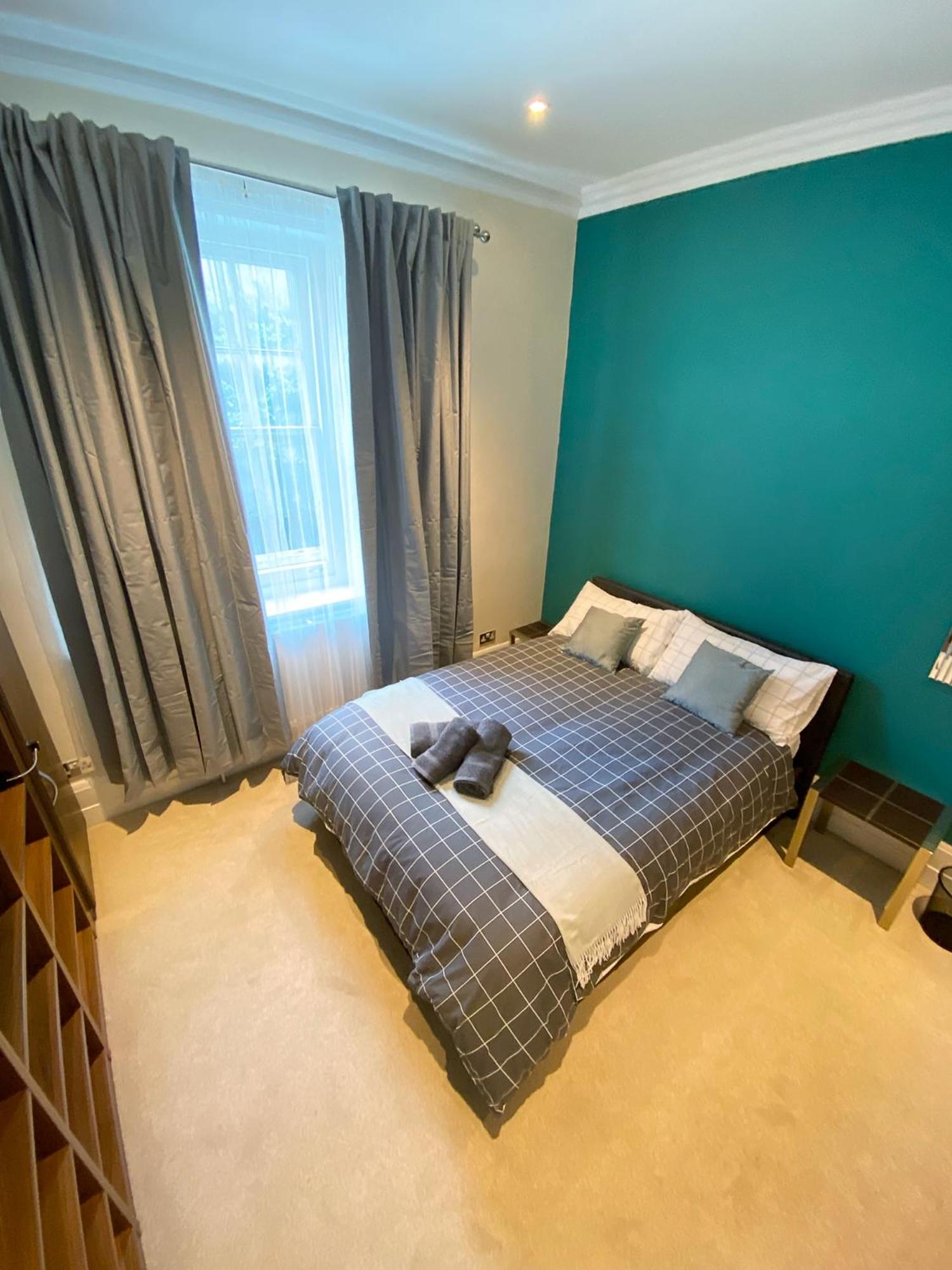 3-Bedroom Flat Central London, 6 Min Walk from King's Cross Station
